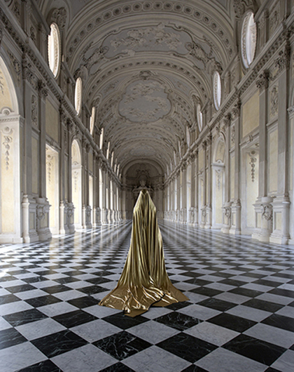 Golden, 90 &times; 71cm. 2018