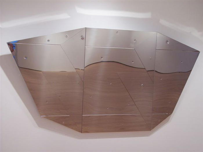 French Flare Kite, 2006, polished stainless steel, 102x42x7 in, Paul and Lulu Hilliard University Museum, Lafayette, LA 