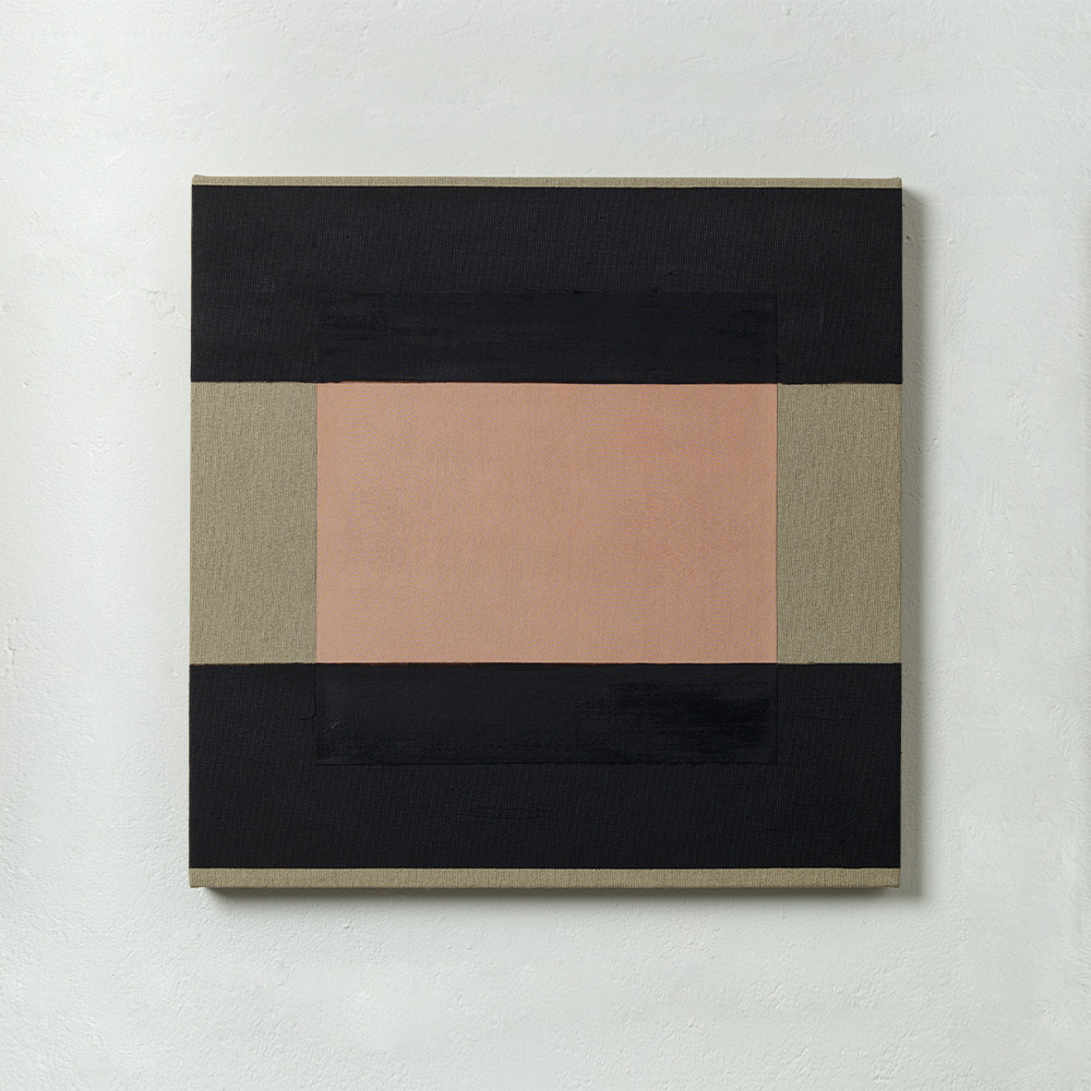 SiR#1, 2022, colored silk, oil on canvas, 40 x 40 cm