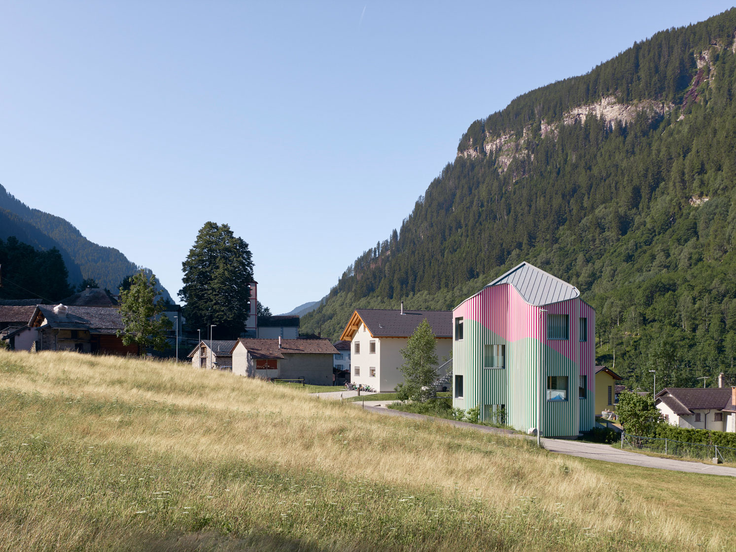 DAVIDE MACULLO & DAVID BUREN - SINUSOIDE PERMANENT WORK IN SITU - ROSSA, SWITZERLAND