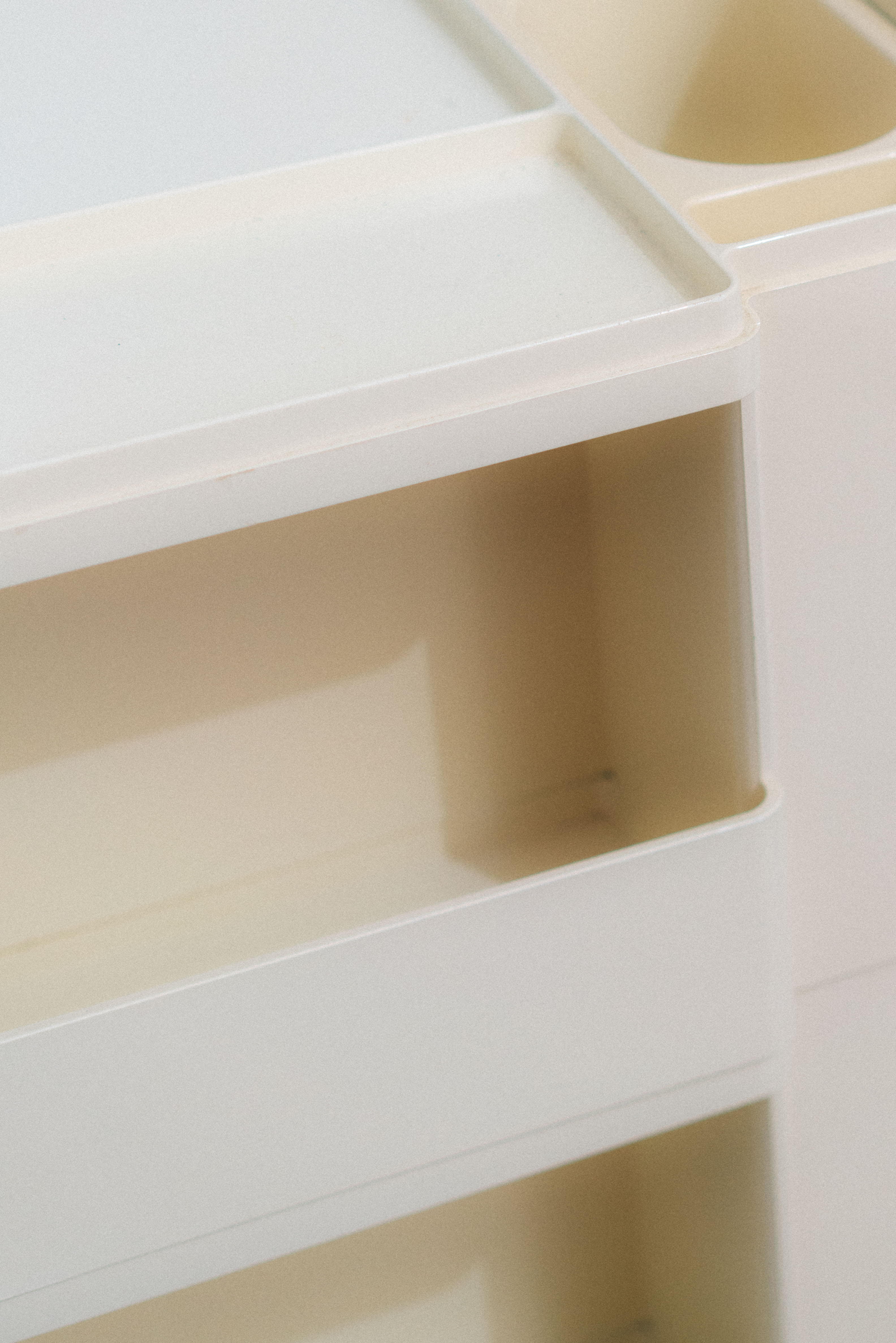 SWEETERFAT 1970S RED WHITE JOE COLOMBO BOBY TROLLEY