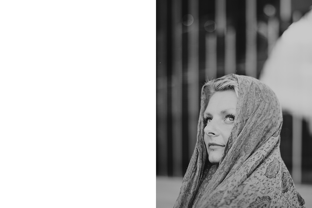 retrato profesora de yoga