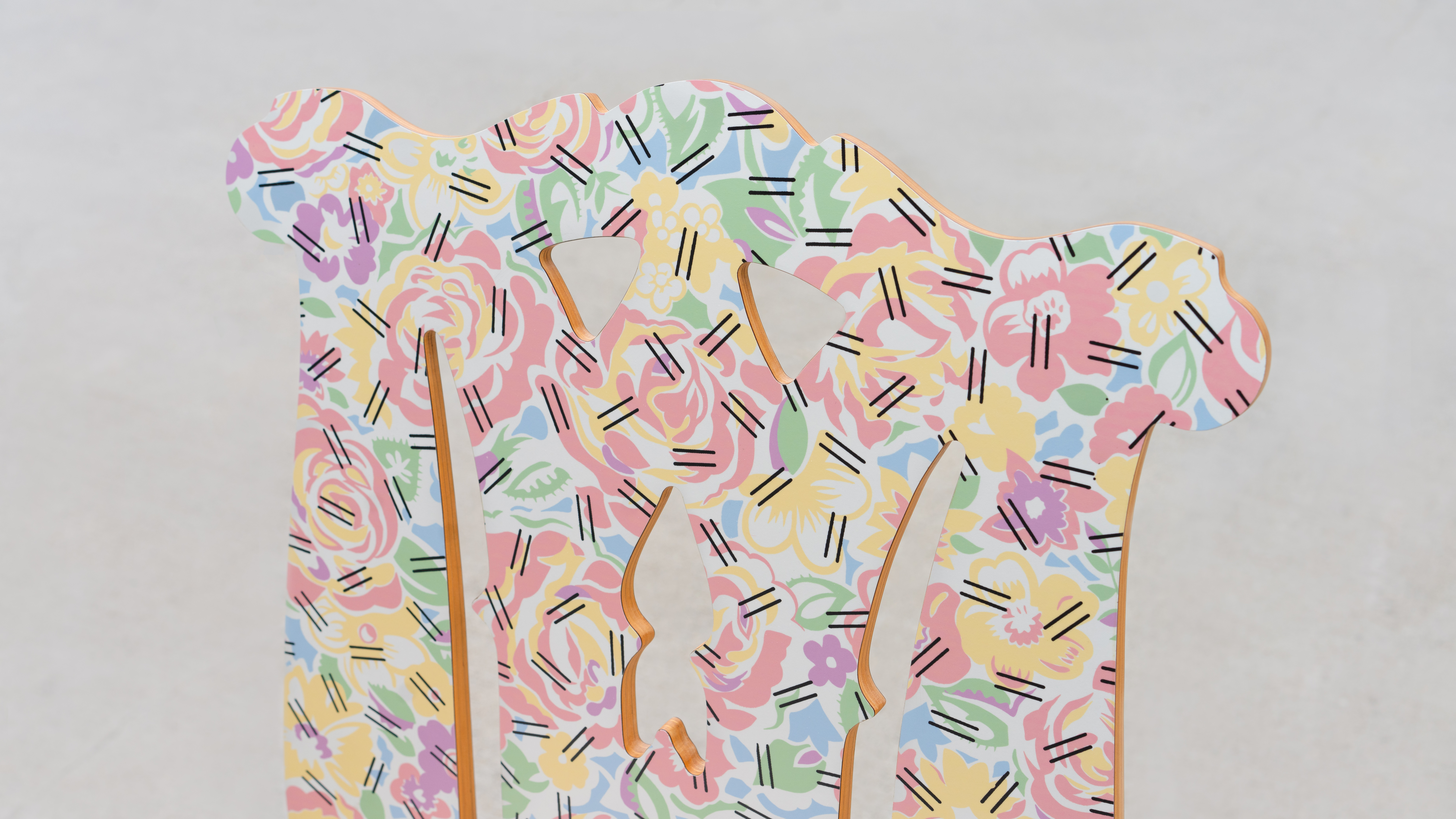 SWEETERFAT KNOLL CHIPPENDALE CHAIR GRANDMOTHERS TABLECLOTH ROBERT VENTURI DENISE SCOTT BROWN, VINTAGE CHIPPENDALE POSTMODERN RARE CHAIR