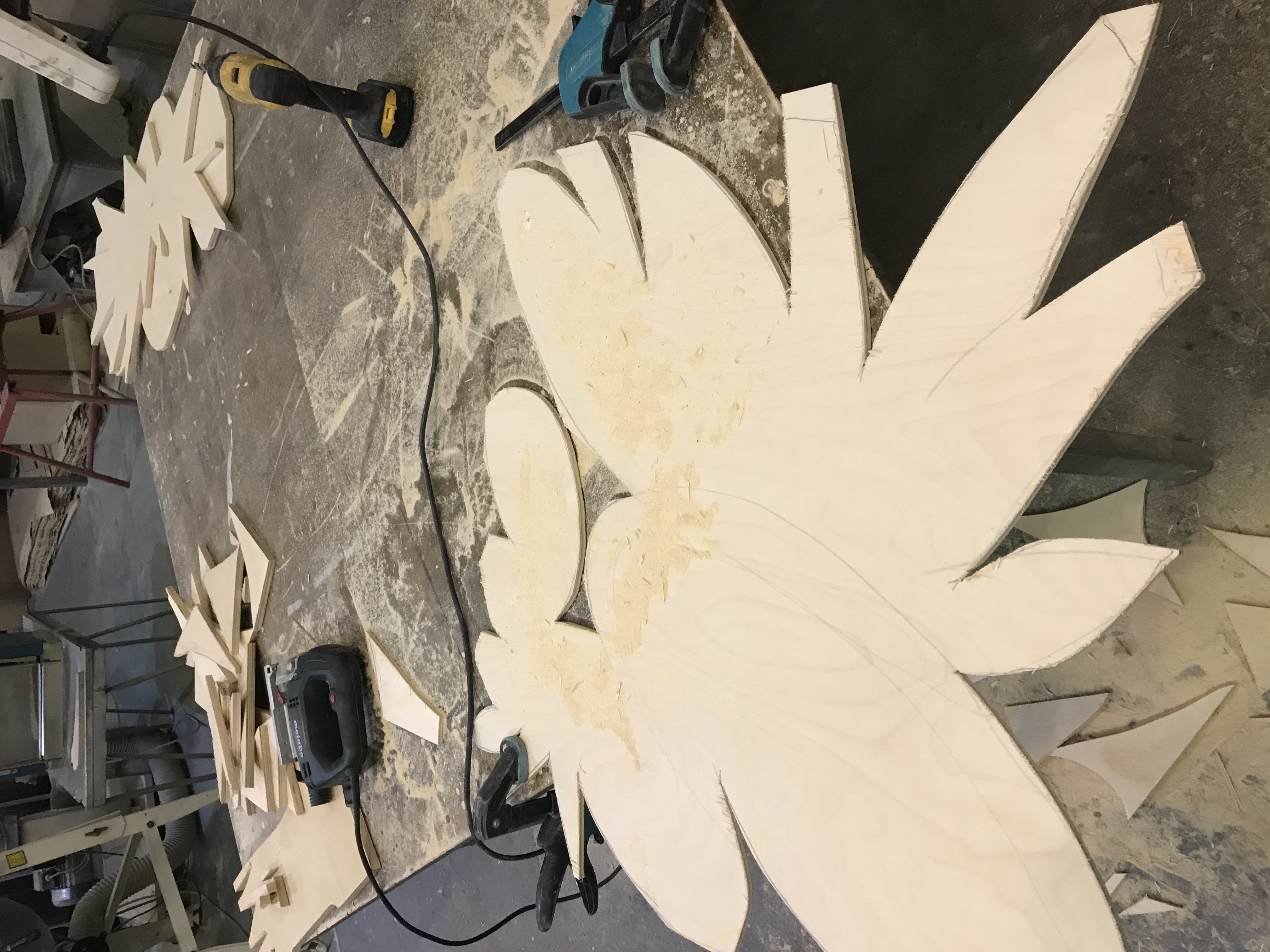 The fact that the objects were created in warehouses and communal apartments adds another layer of complexity to their relationship with the urban environment of the 18th century. 