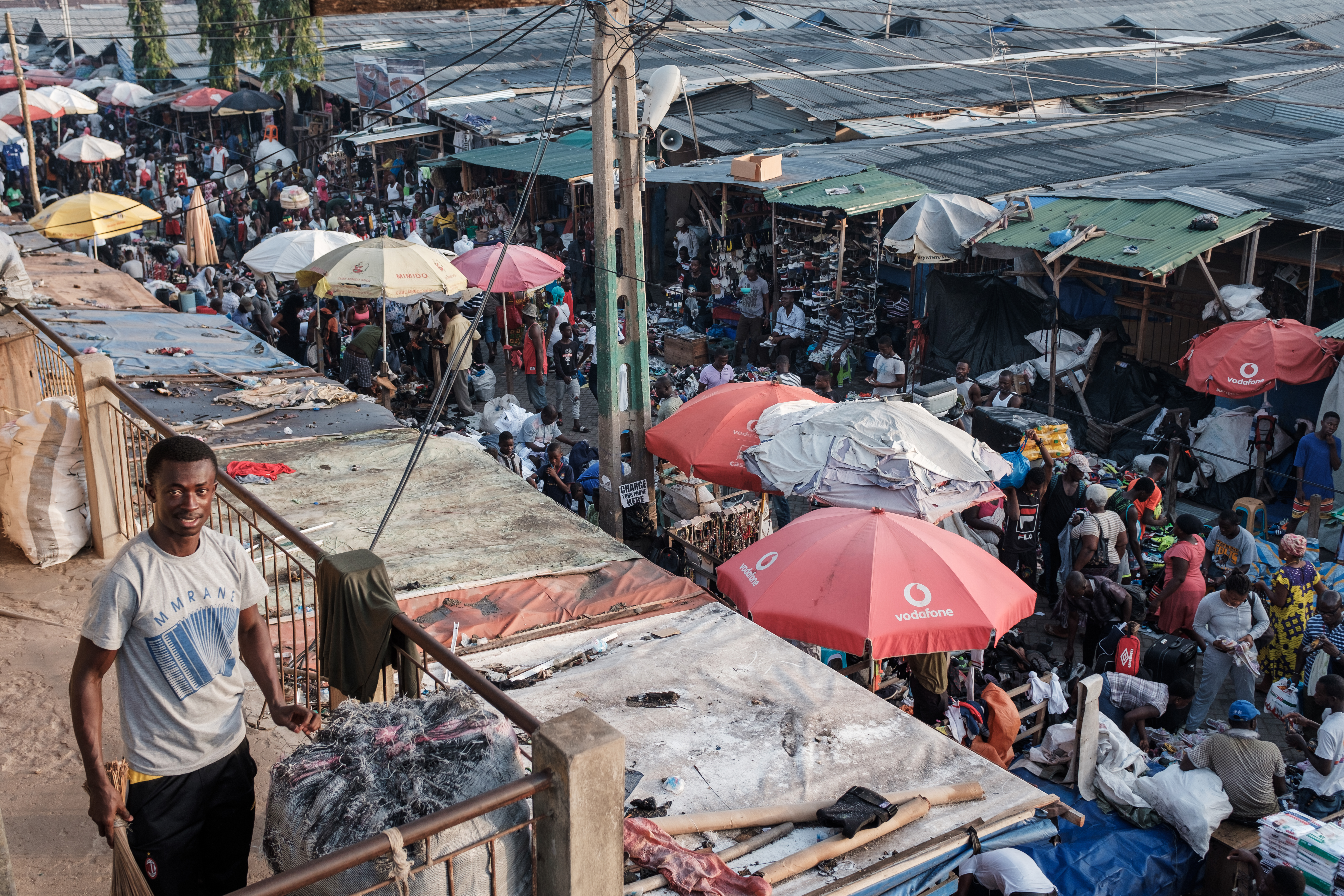 Kantamanto is a vibrant place. The market is divided into several sections. One of these sections is the 'original side' where many retailers and their families have been operating for over 25 years. This part of the market is considered more upscale as it features more permanent structures with gated stalls, wider, mostly paved walkways and better air circulation, Accra, 06.06.2018