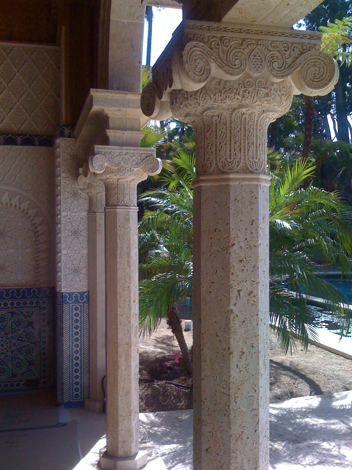 Moroccan columns in hand-carved limestone