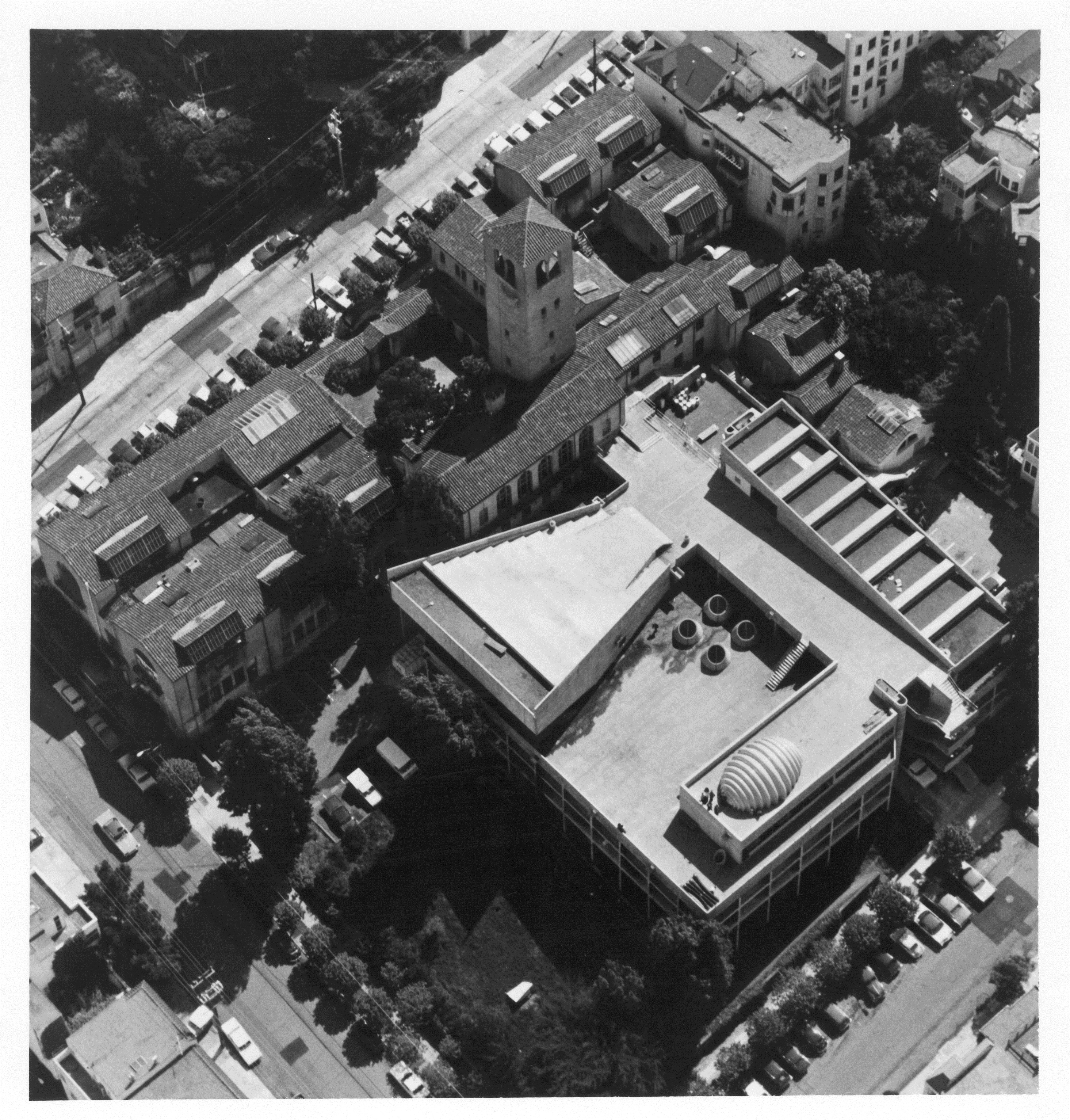 After the 1969 building was completed, there was space for an enlarged curriculum. MFA programs in photography and printmaking were instituted, and the much-expanded Film Department, headed by Robert Nelson, would soon include Lawrence Jordan, James Broughton, Phil Greene, Gunvor Nelson, Janis Lipzin, and George Kuchar. 