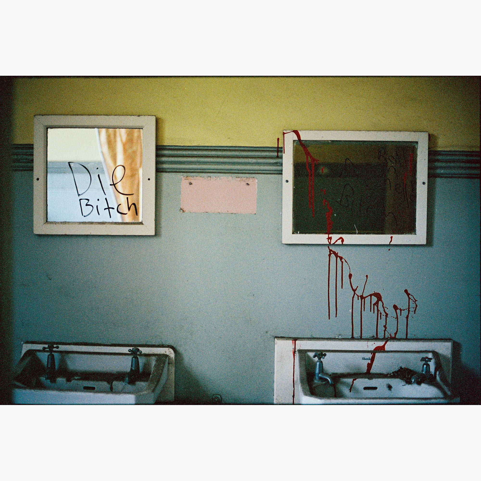3/5Sunnyside Hospital, 2000 (001202_022)