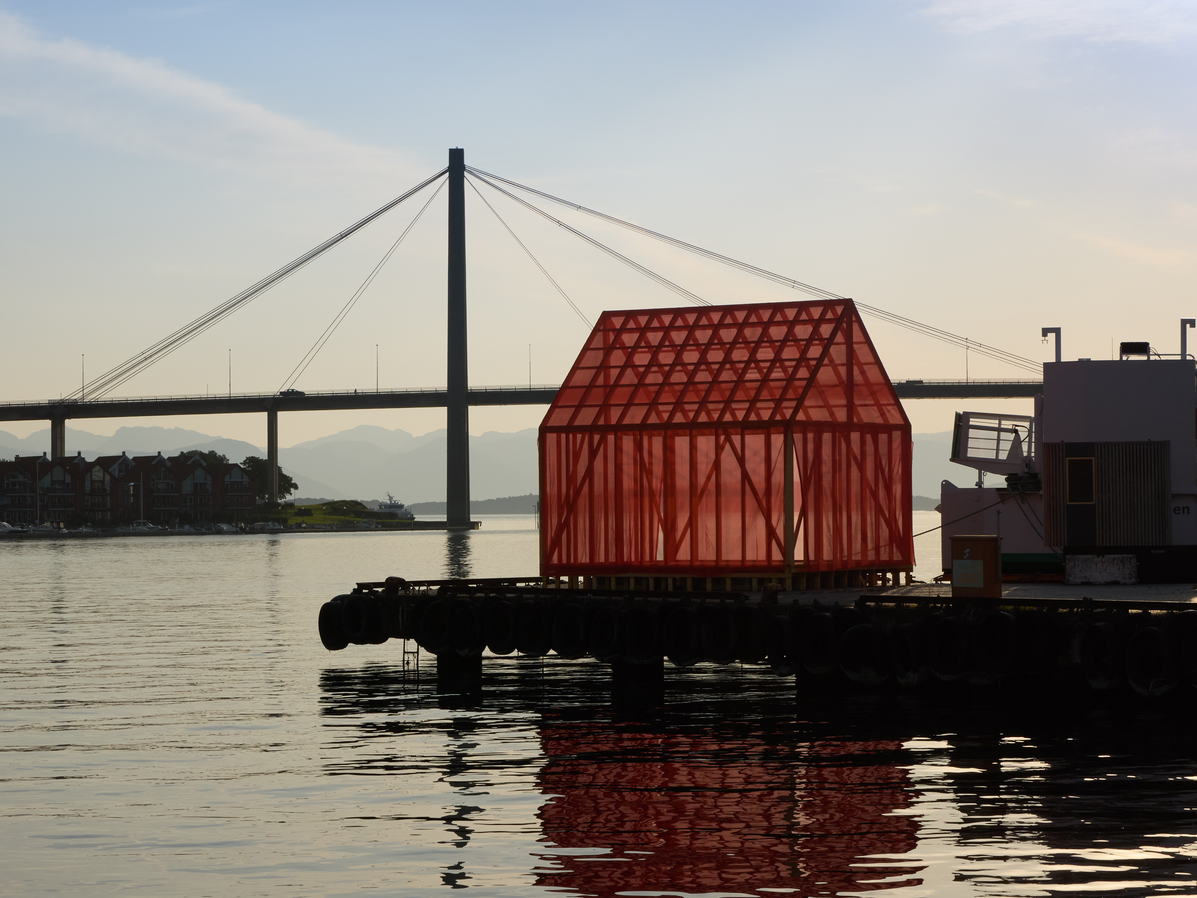 Initiation of Skaus: Hjem. Photo by H&aring;vard Sagen