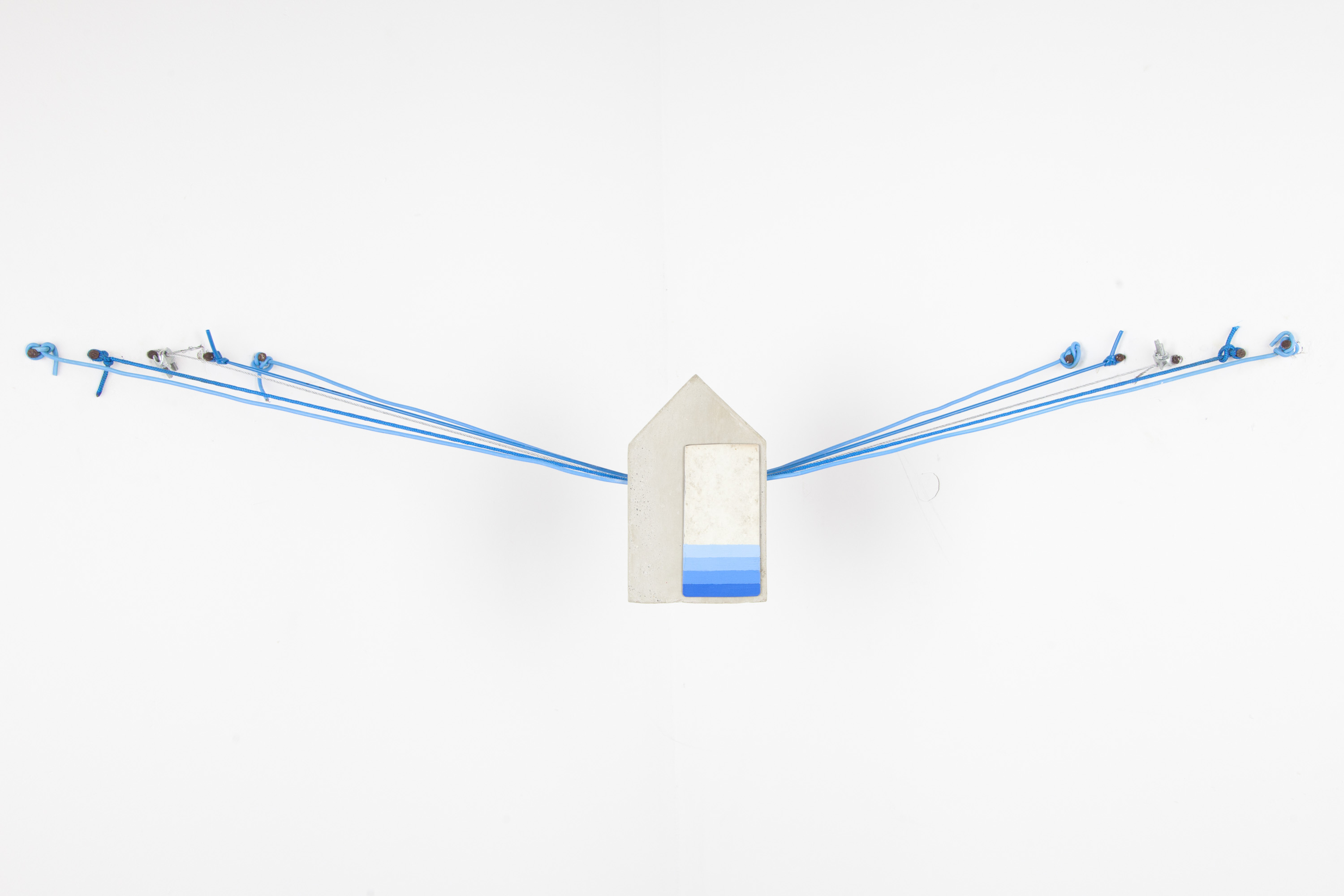 COUNTER-SPELLConcrete, iron, acrylic paint, rope, wire, hose and steel cable. 16 x 40 x 10 cm. 2020