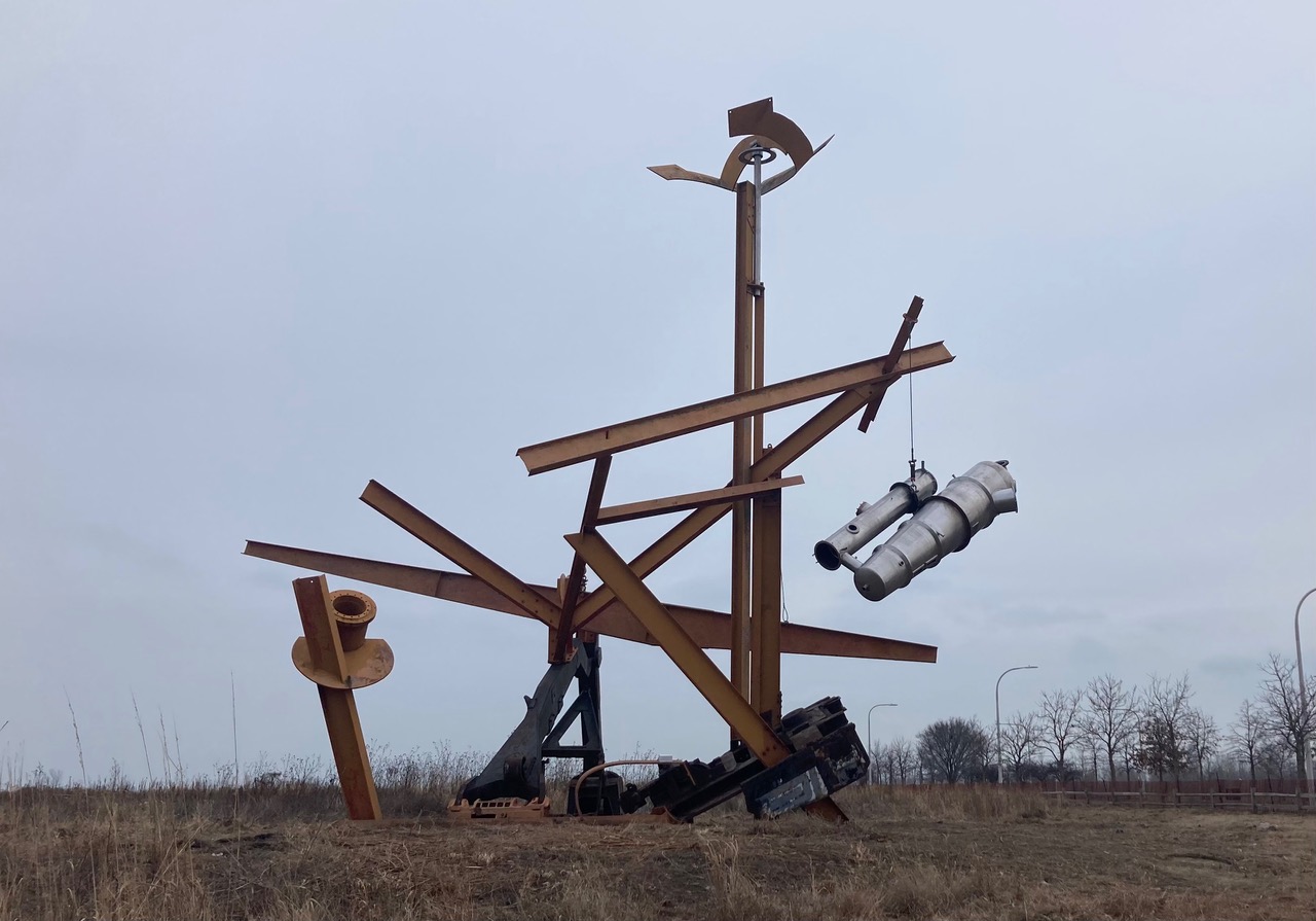 Beppe, 1978-1995. Steel, stainless steel. 45' x 52' x 50'. Installation view, Chicago Parks District.