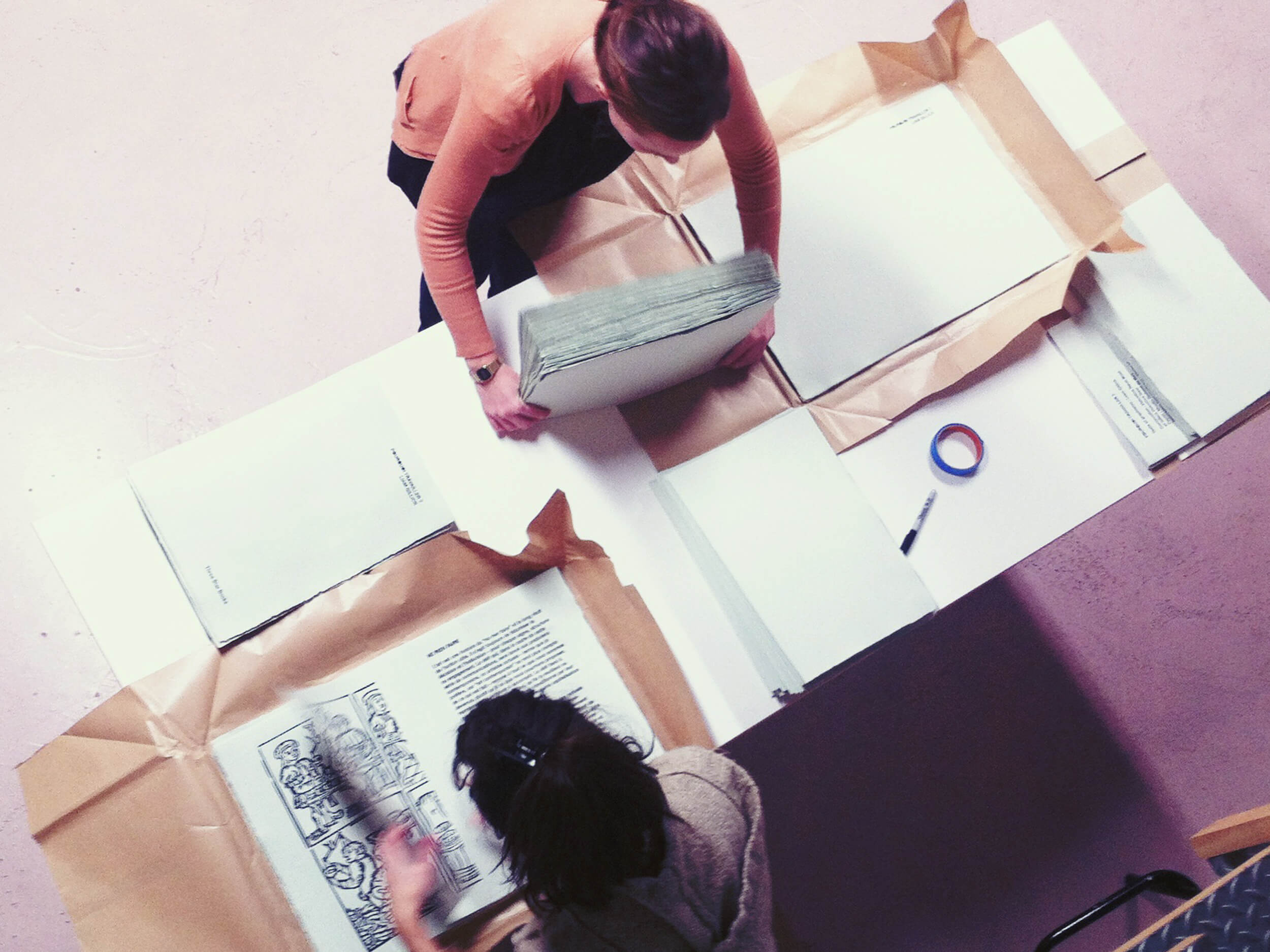 Folding Liam Gillick’s “Pourquoi Travailler ?”