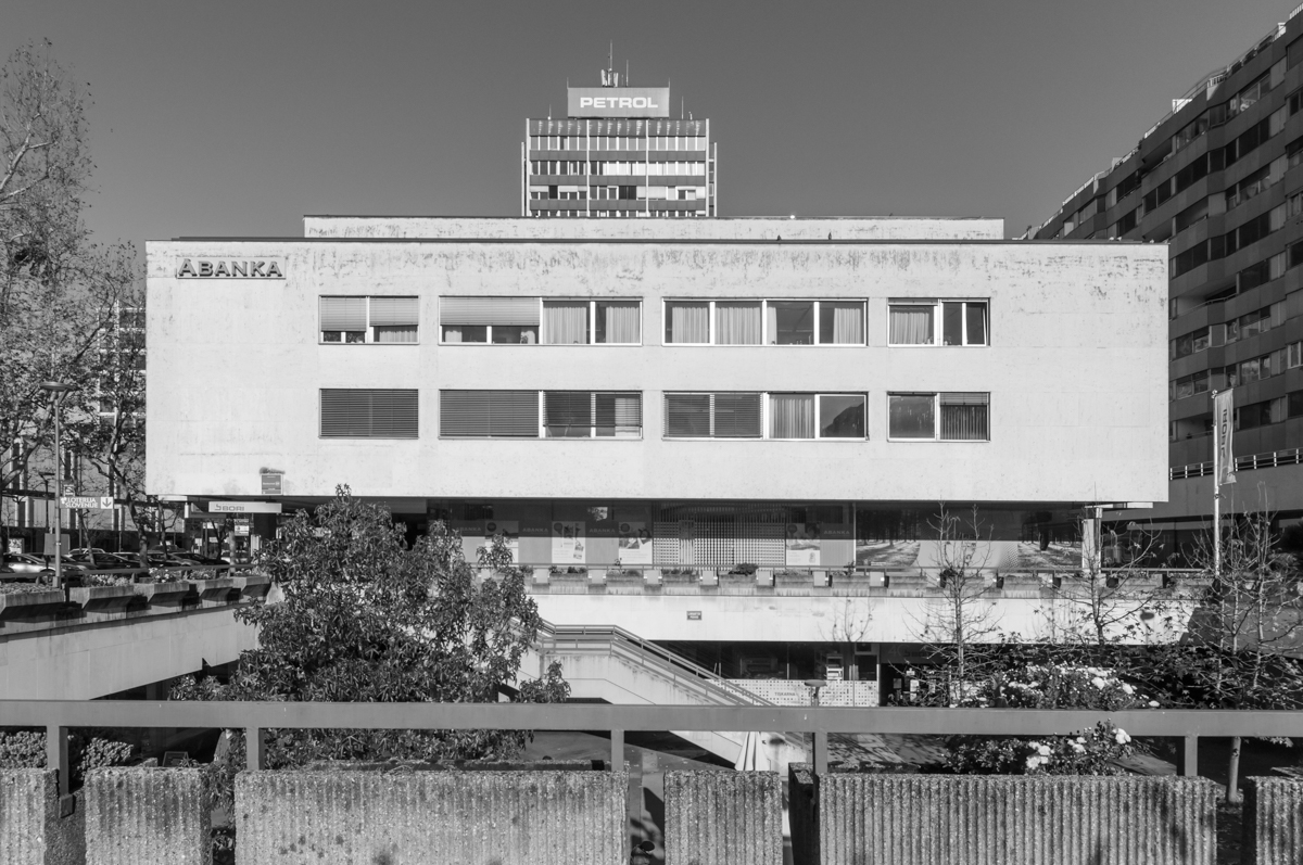 Stanovanjsko-poslovni kompleks Plava laguna in Petrolova stolpnica, Ljubljana / 1974, Jože Usenik