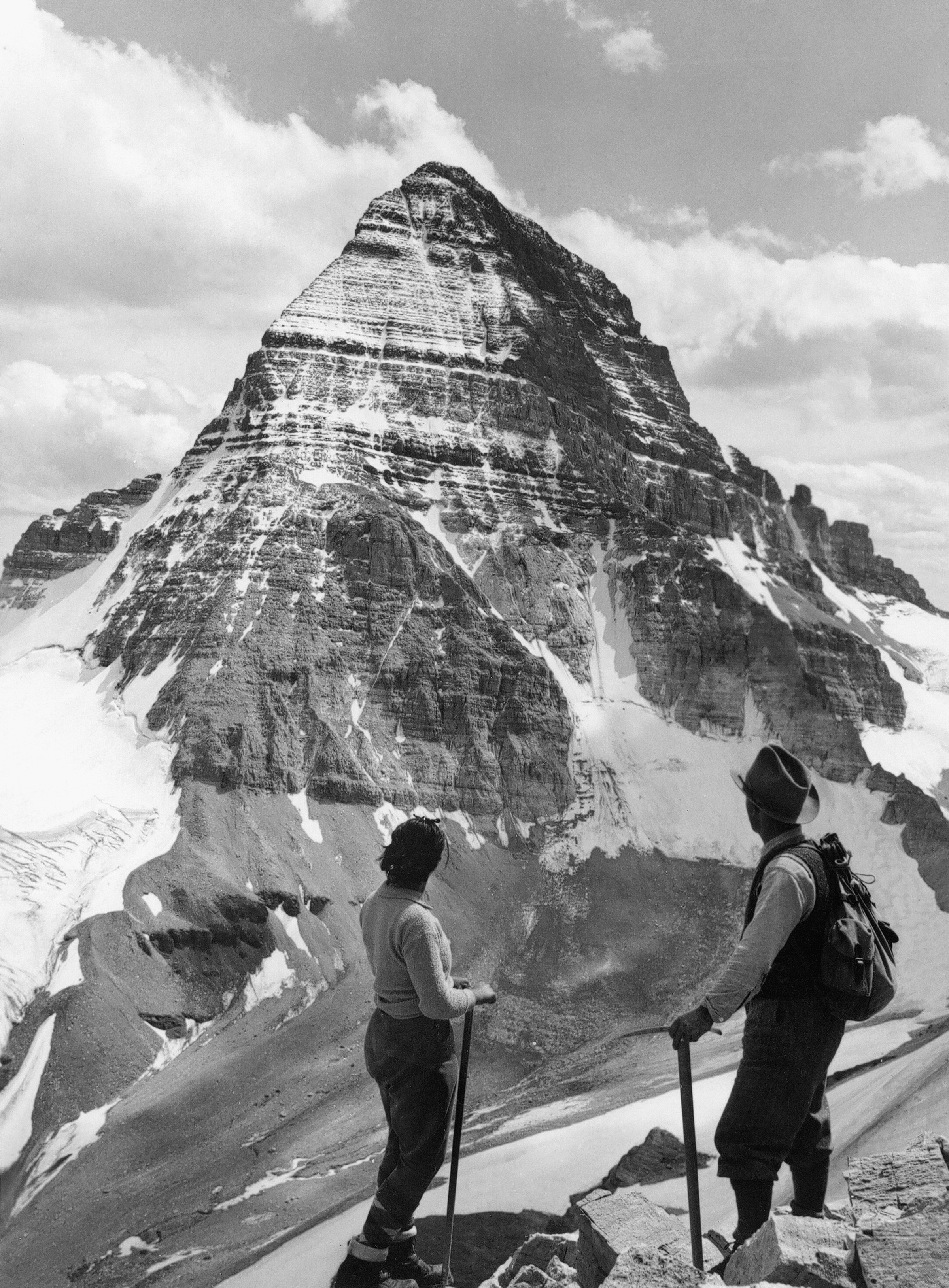 ChristianHaesler(r)_Joan Oliver(l)_1936_GlenbowArchives.jpg