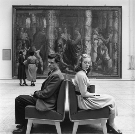 John Chillingworth, The Art Of Love, 1954, London, A Modern Pilgrim’s Progress, Picture Post no. 7114, 1954 (via Getty Images).
