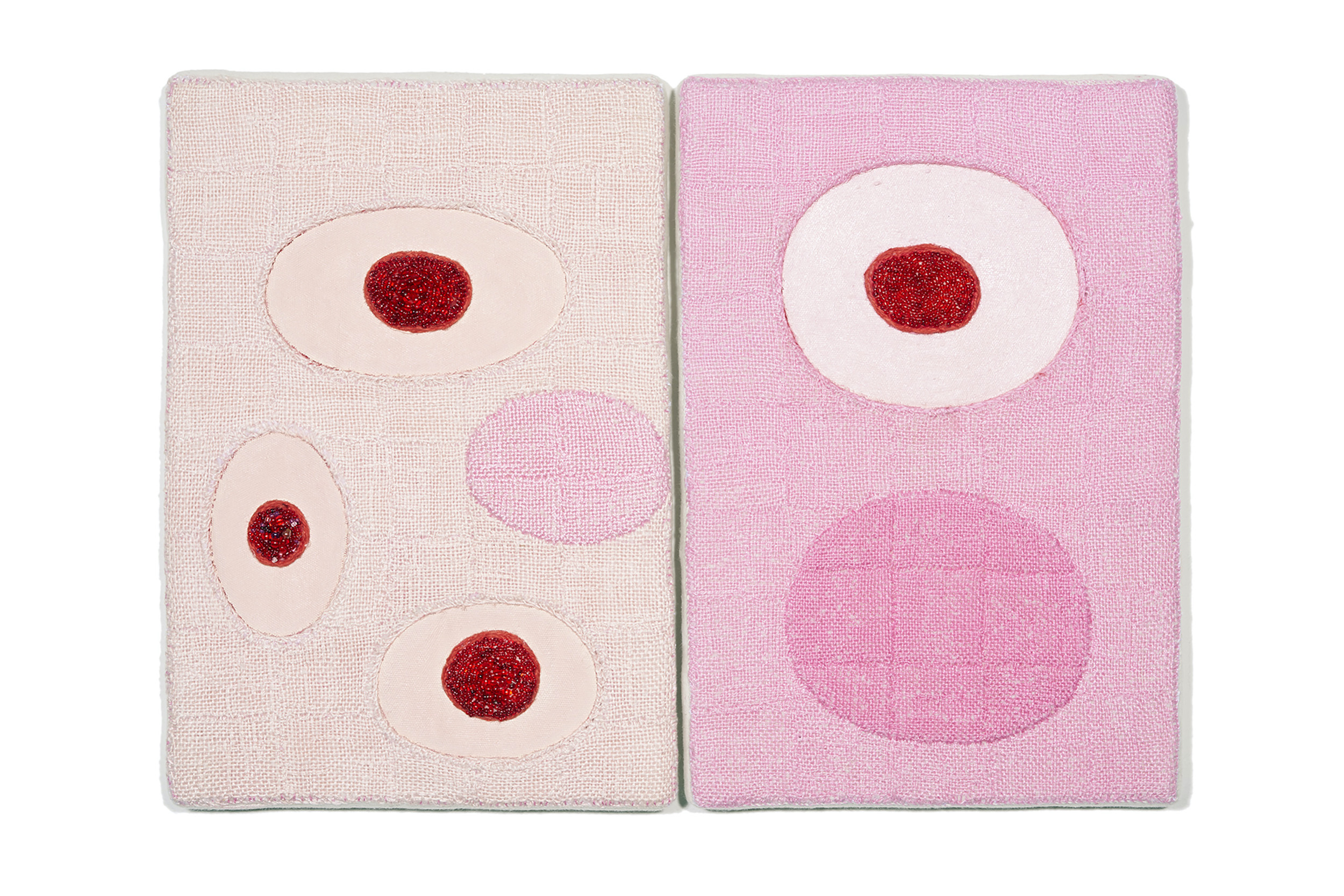 'Exposed and Crisply Detailed', 2022/2023. Cotton threads and glas beads embroidered and woven on felt hand stitched over wooden stretchers. 20 x 41 cm.