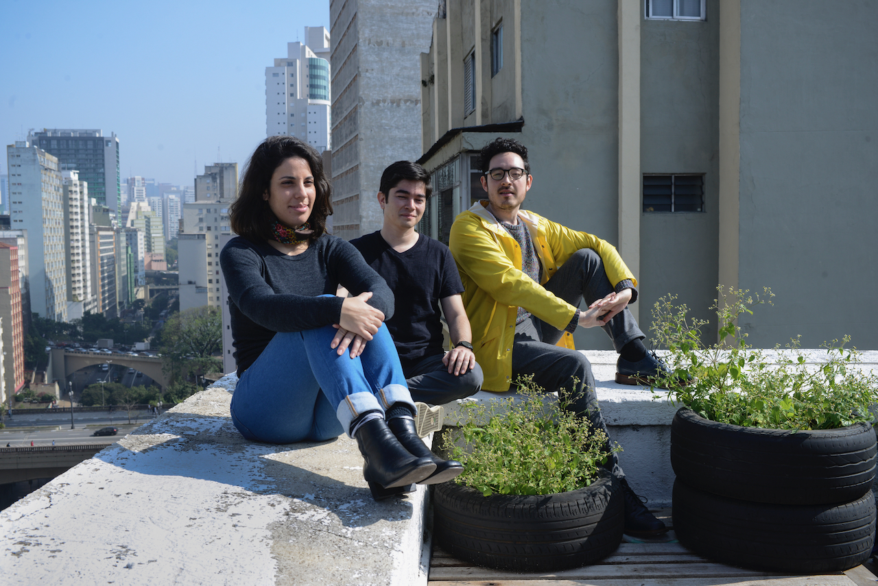 Curators of the Residência Artística Cambridge. Photo by Luiza Sigulem