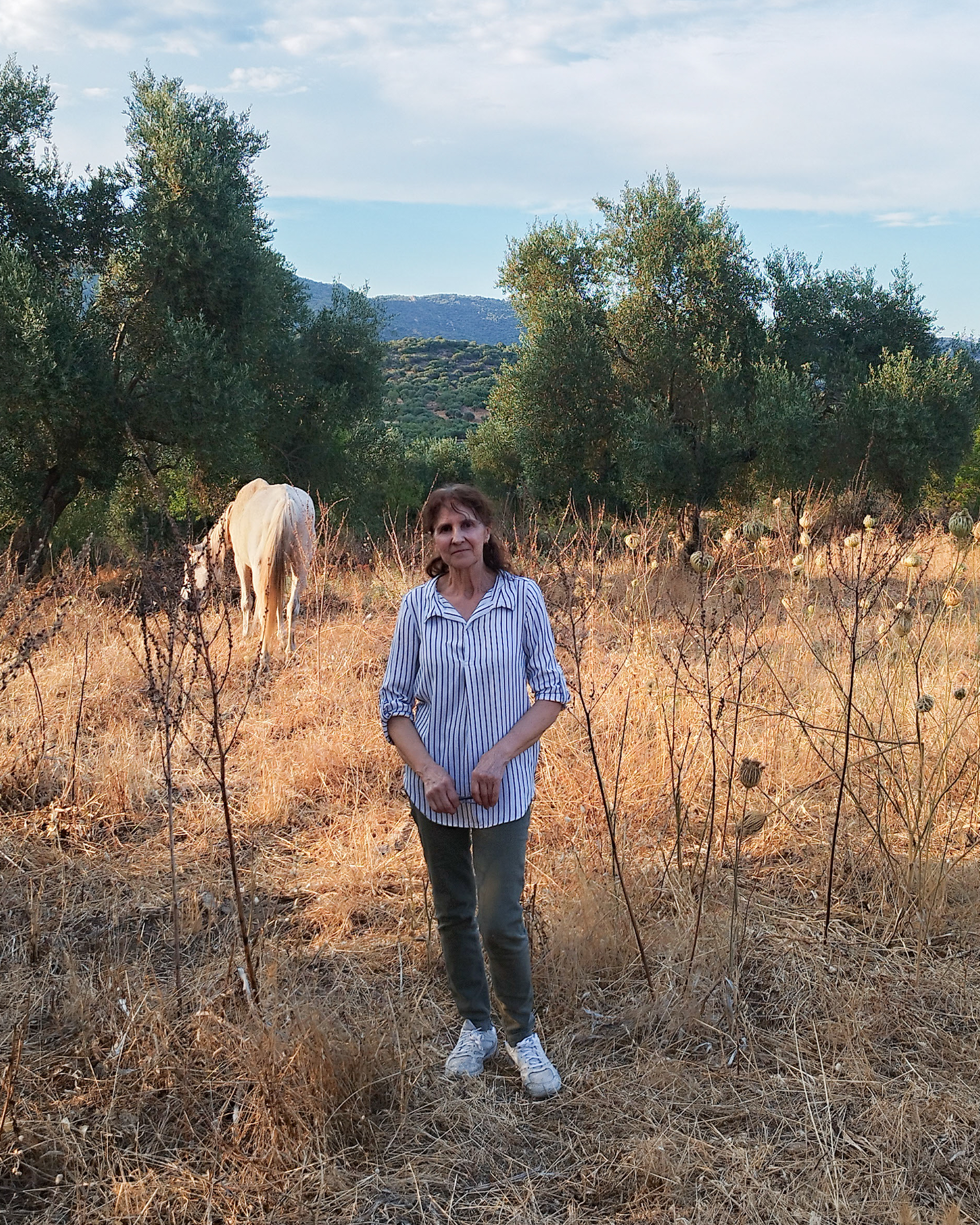 "Qui sto bene, nella terra dei miei avi, piena di ricordi, serenità e pace, qui l'aria è più leggera. Grazie a mio padre Pietro e mia madre Filomena per averci trasmesso il rispetto e l'amore per la natura."