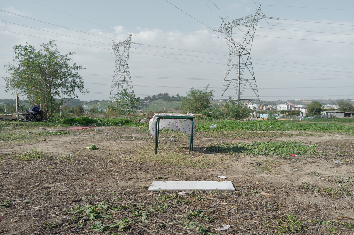 Foto de territorios de una mesa en al periferia