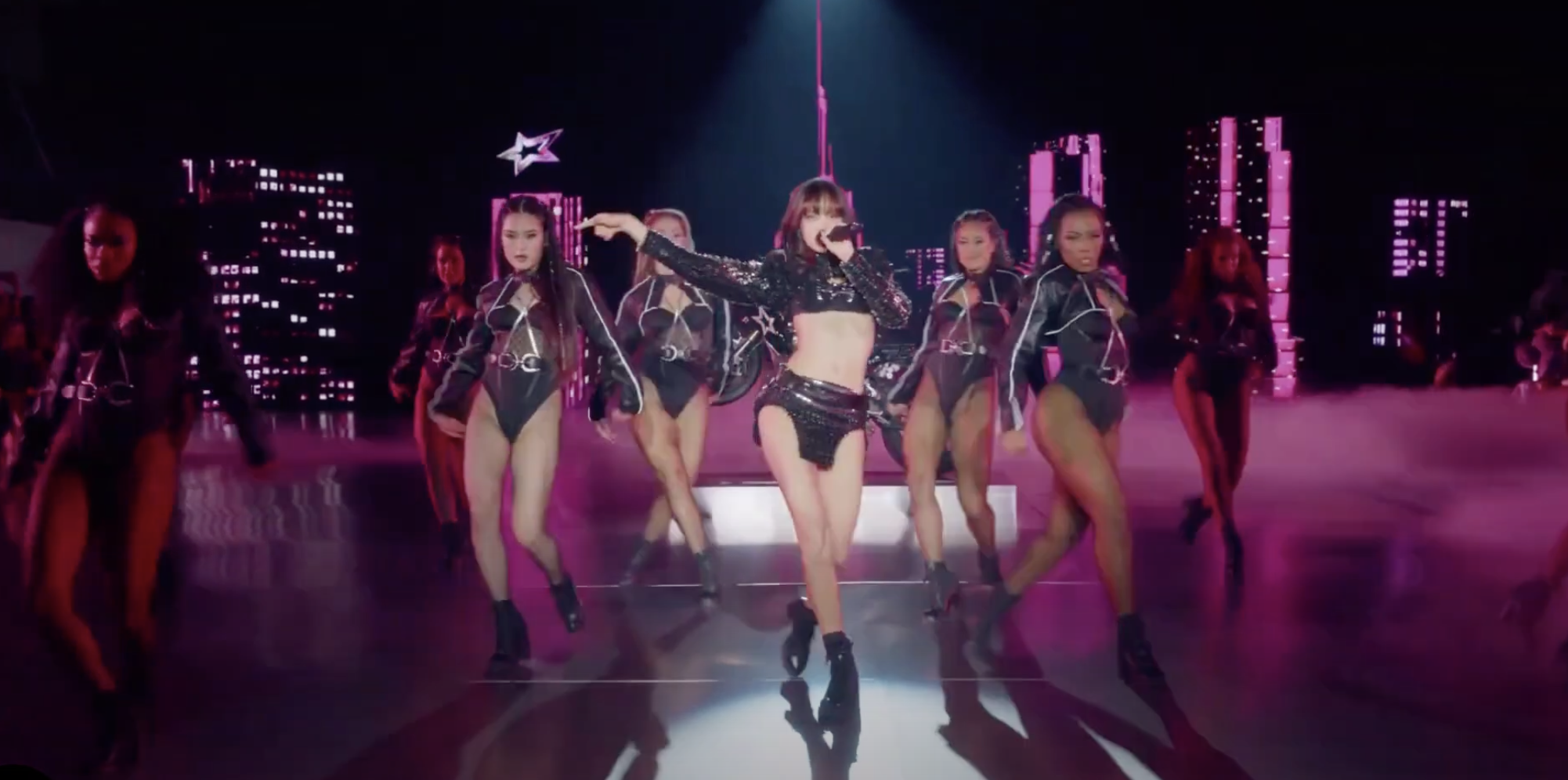 lisa - victoria's secret fashion show 2024