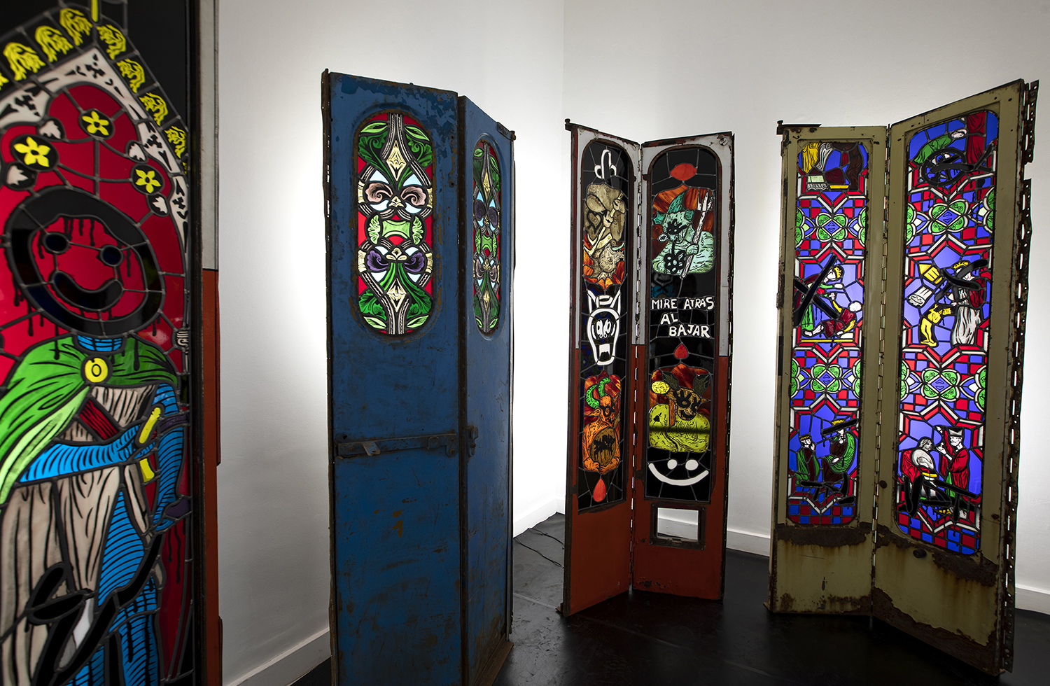 MIRE ATRÁS AL BAJARErnesto AllíCuraduría de Gabriel Pérez Barreiro1/11/2024 - Febrero 2025