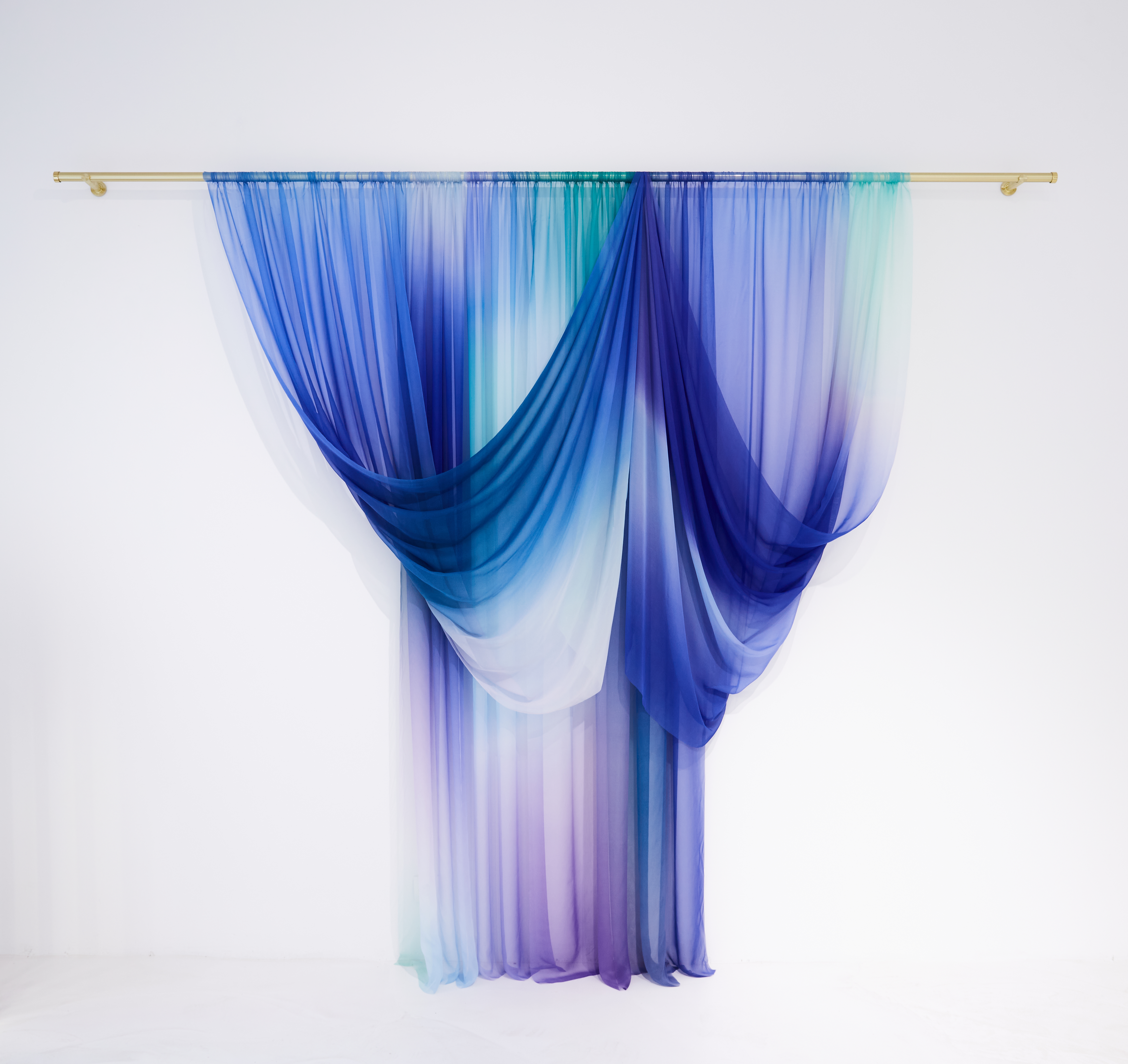 How to drape a mesmerizing sunrise on the Mediterranean Sea, brass and printed silk, 240x300cm, 2021.