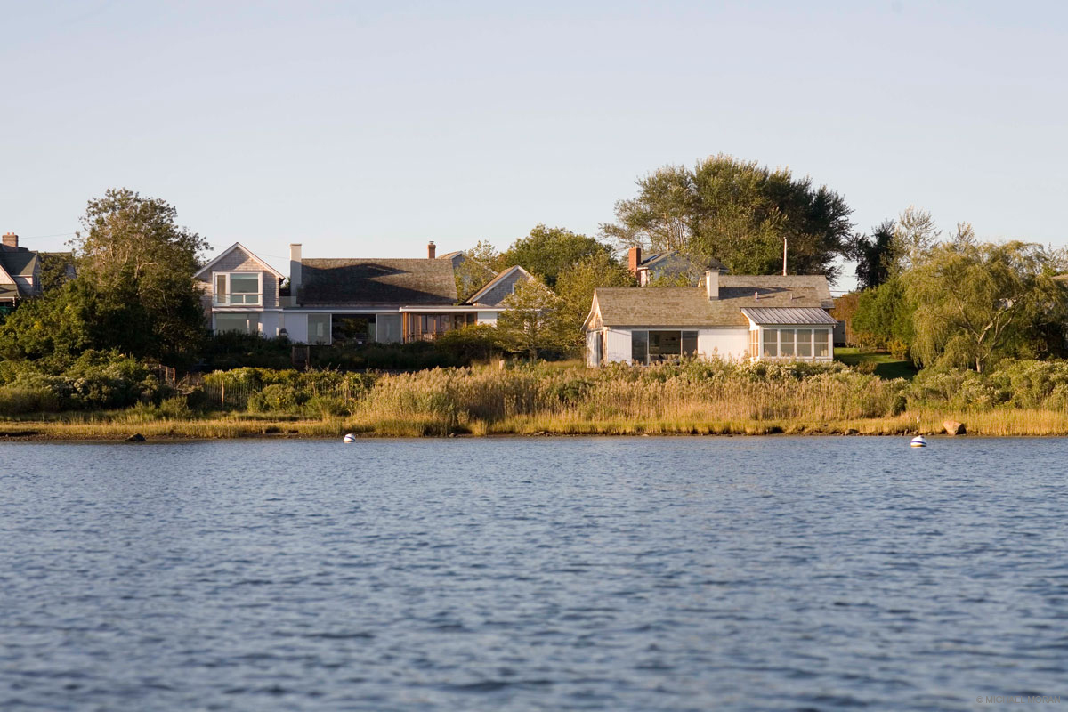MONTAUK LAKE HOUSE exteriors gallery — Robert Young Architects