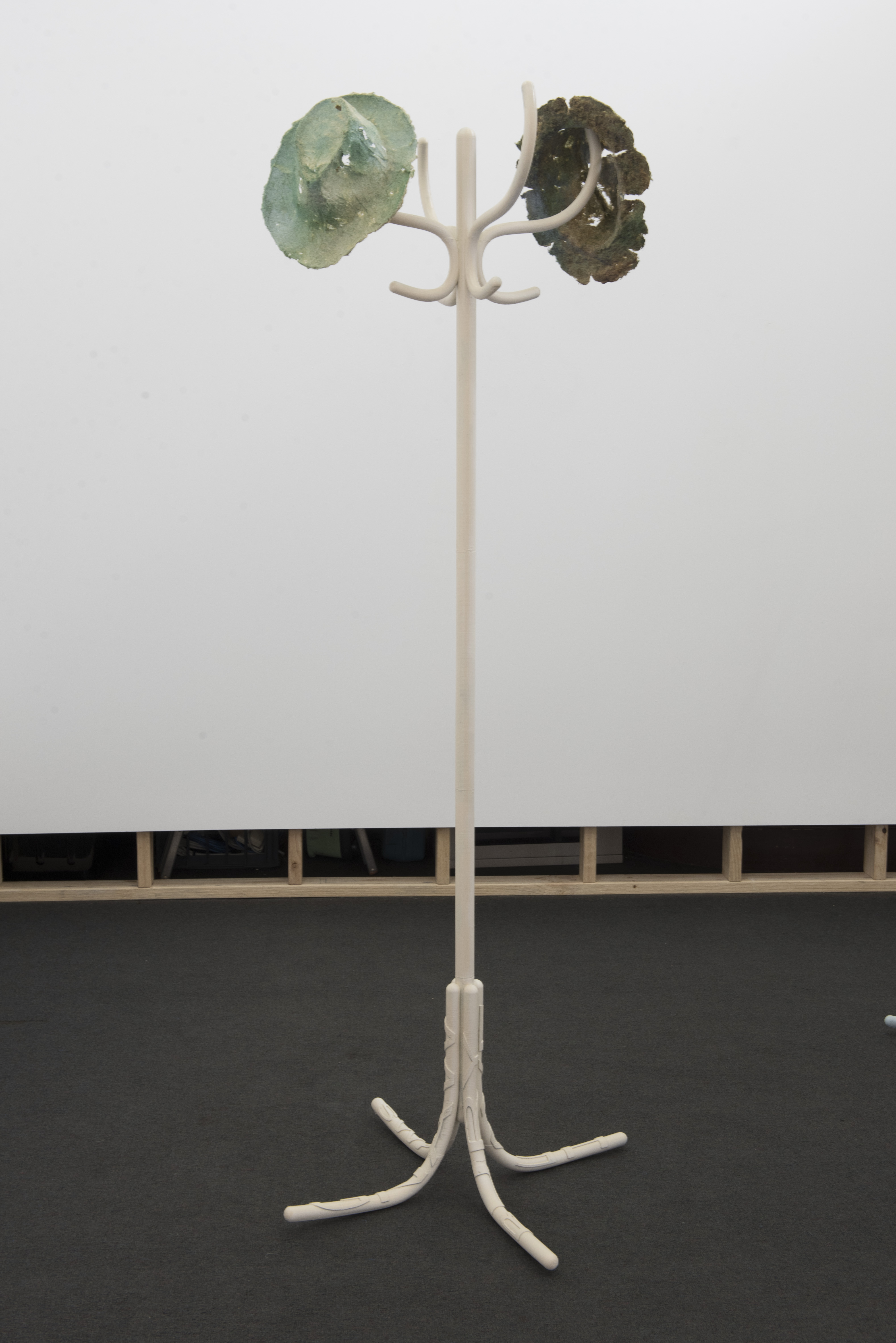 Jordan Halsall, Fertilizer (Expel), 2020, Epoxy finished thermoplastic, polyactic acid, wheatgrass pulp, 170 x 60 x 60 cm