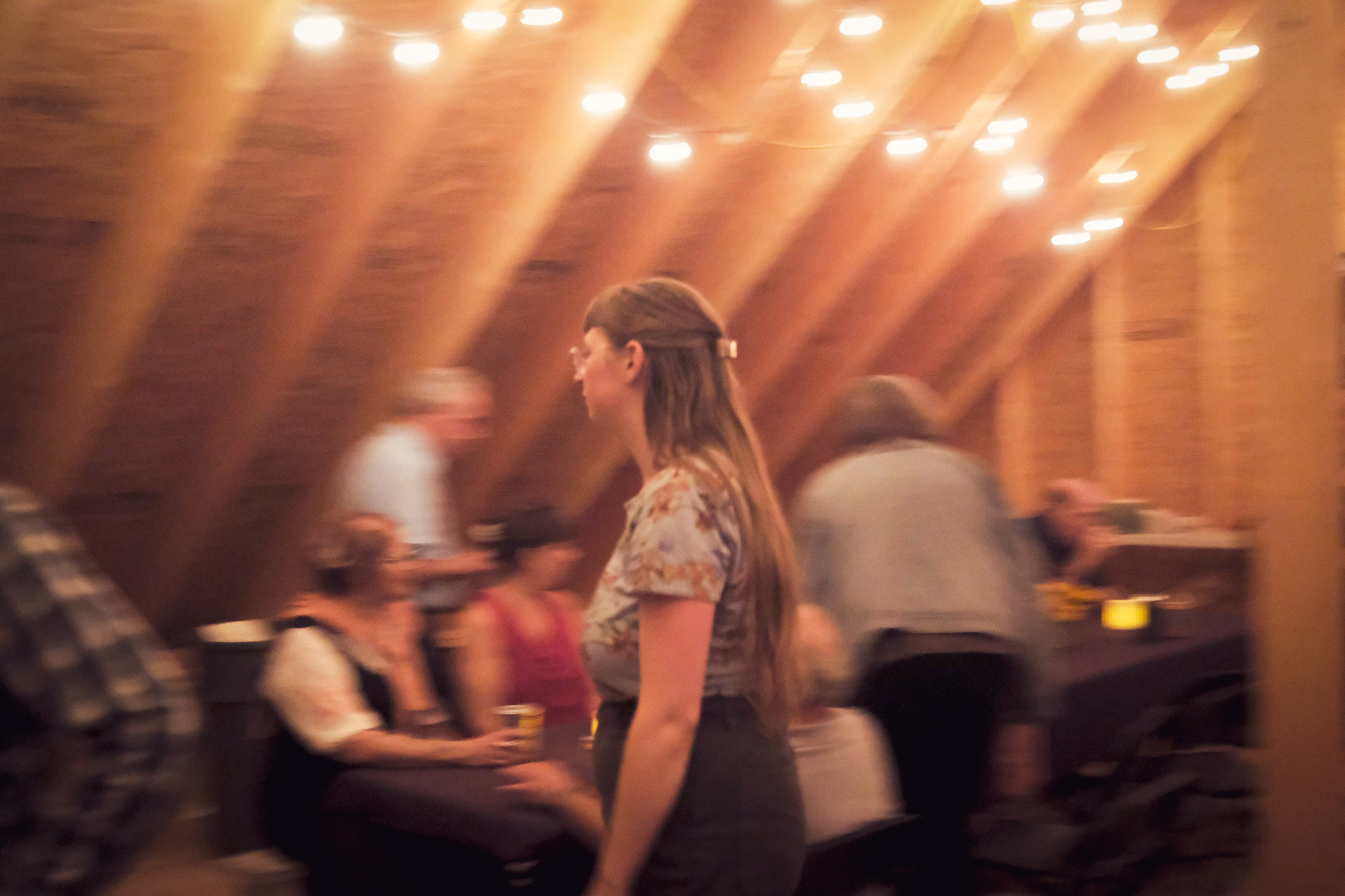Abby's sister had a party in a new barn, not an old one. 