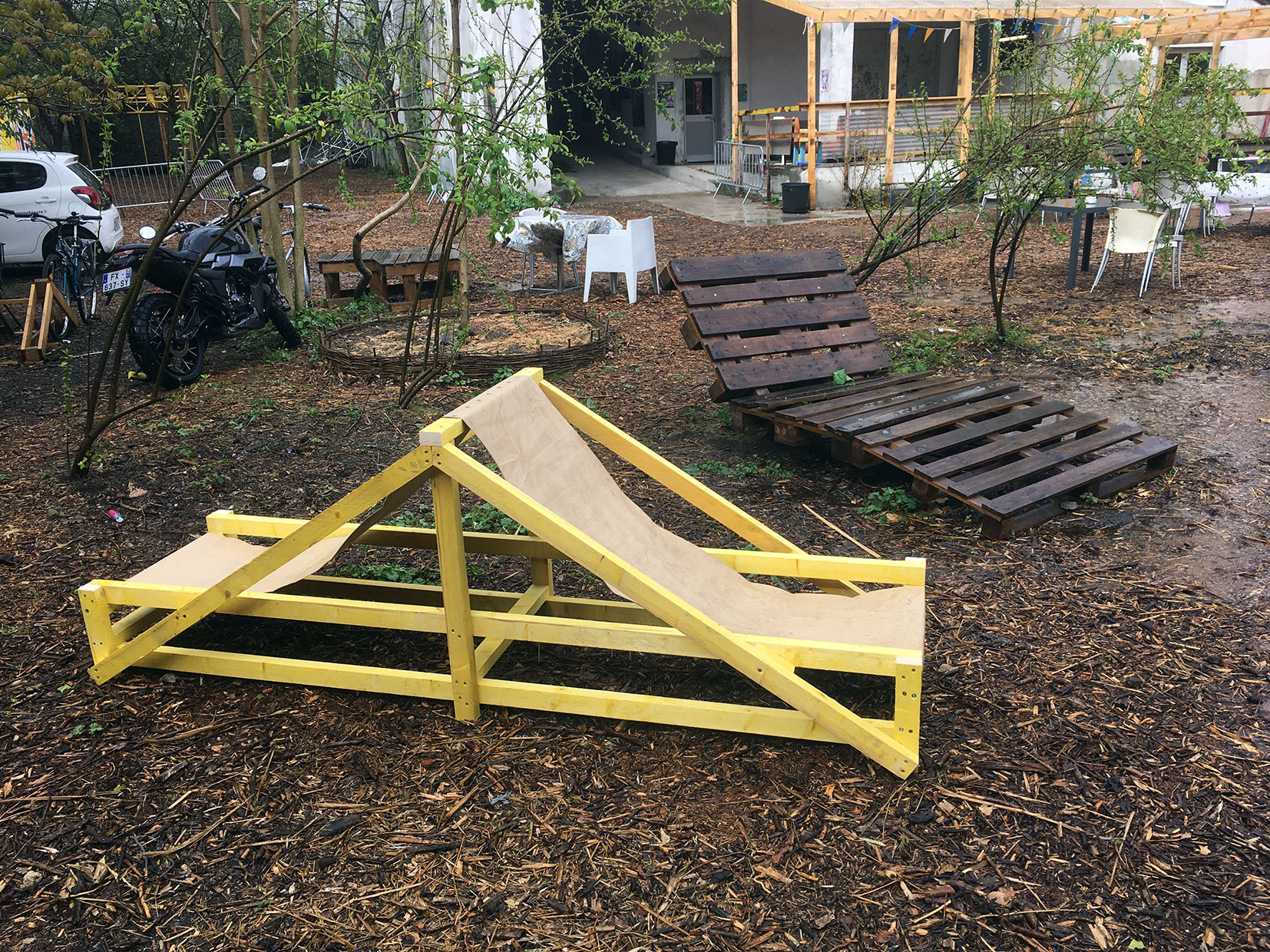 double chaise longue pour 2 inconnus