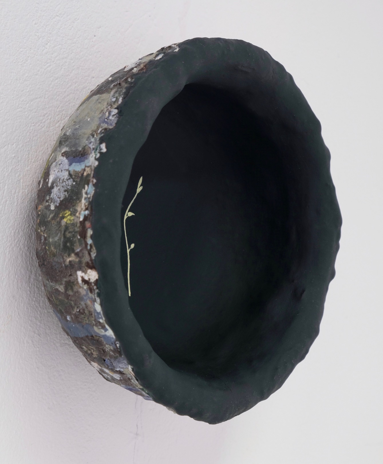 Untitled 2017, acrylic, alkyd and oil on plastic bowl, 19 x 19 x 9 cm, private collection