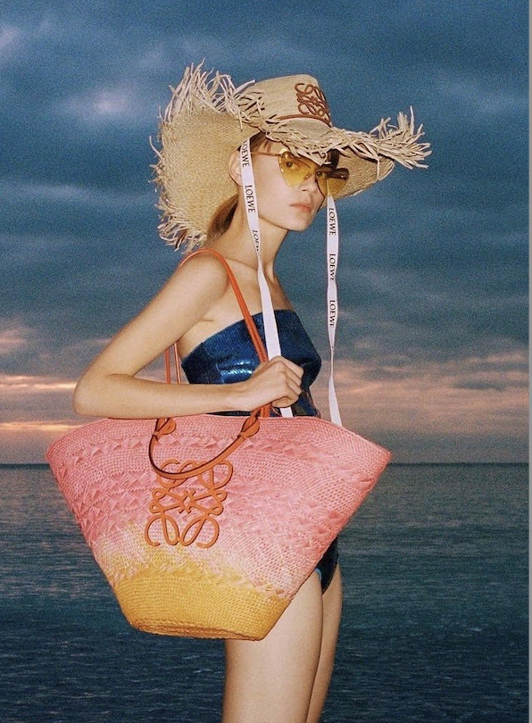 Loewe Paula´s. Photographer: Letty Schmiterlow by Gary David Moore.                                             Production Service:  Alana