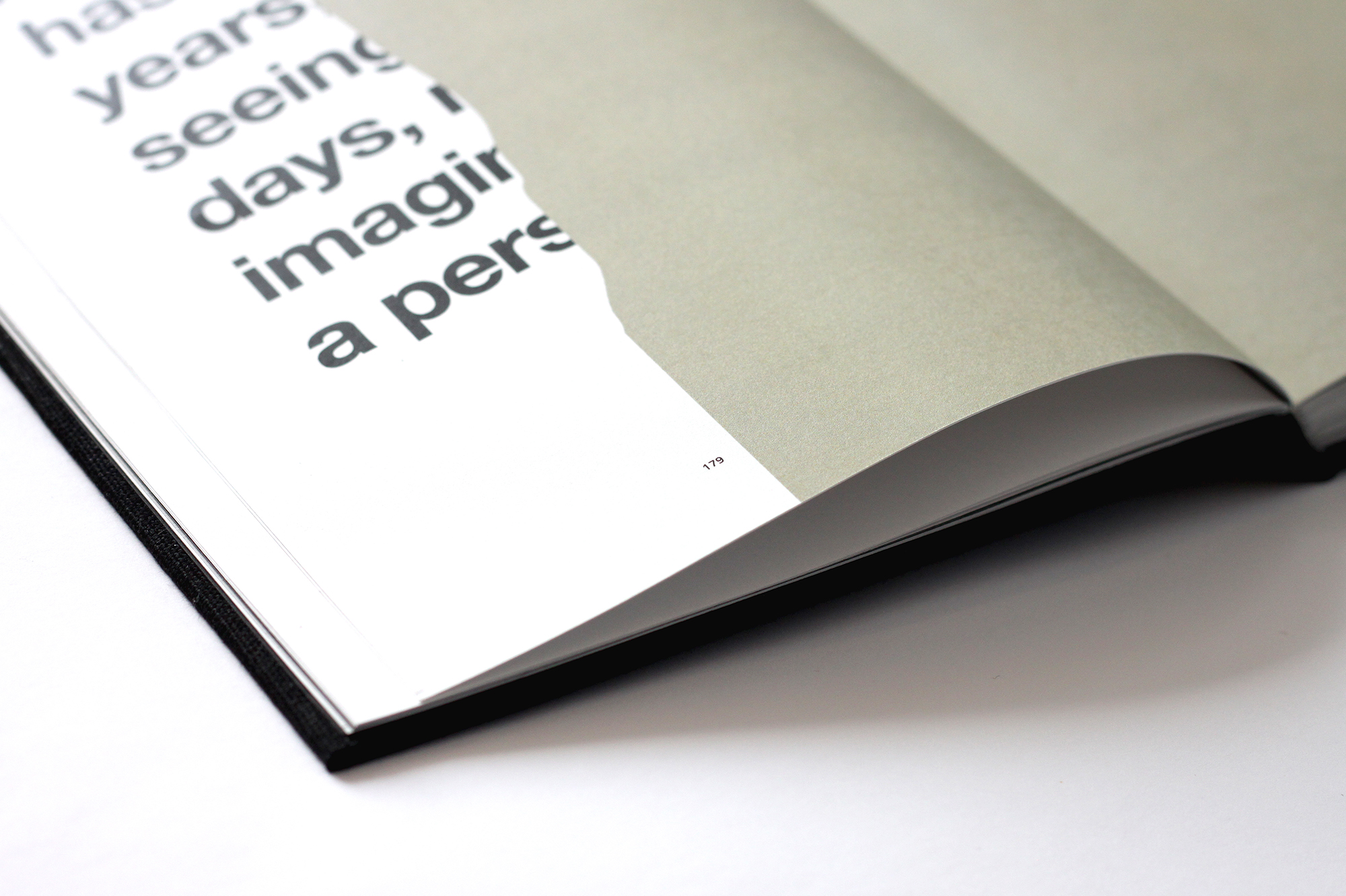 Editorial design for a Camouflage Index, a book with military camouflage patterns from 38 different countries worldwide. Each camo pattern has a description of its design and origin country, by area, weather, color and environment, 2017