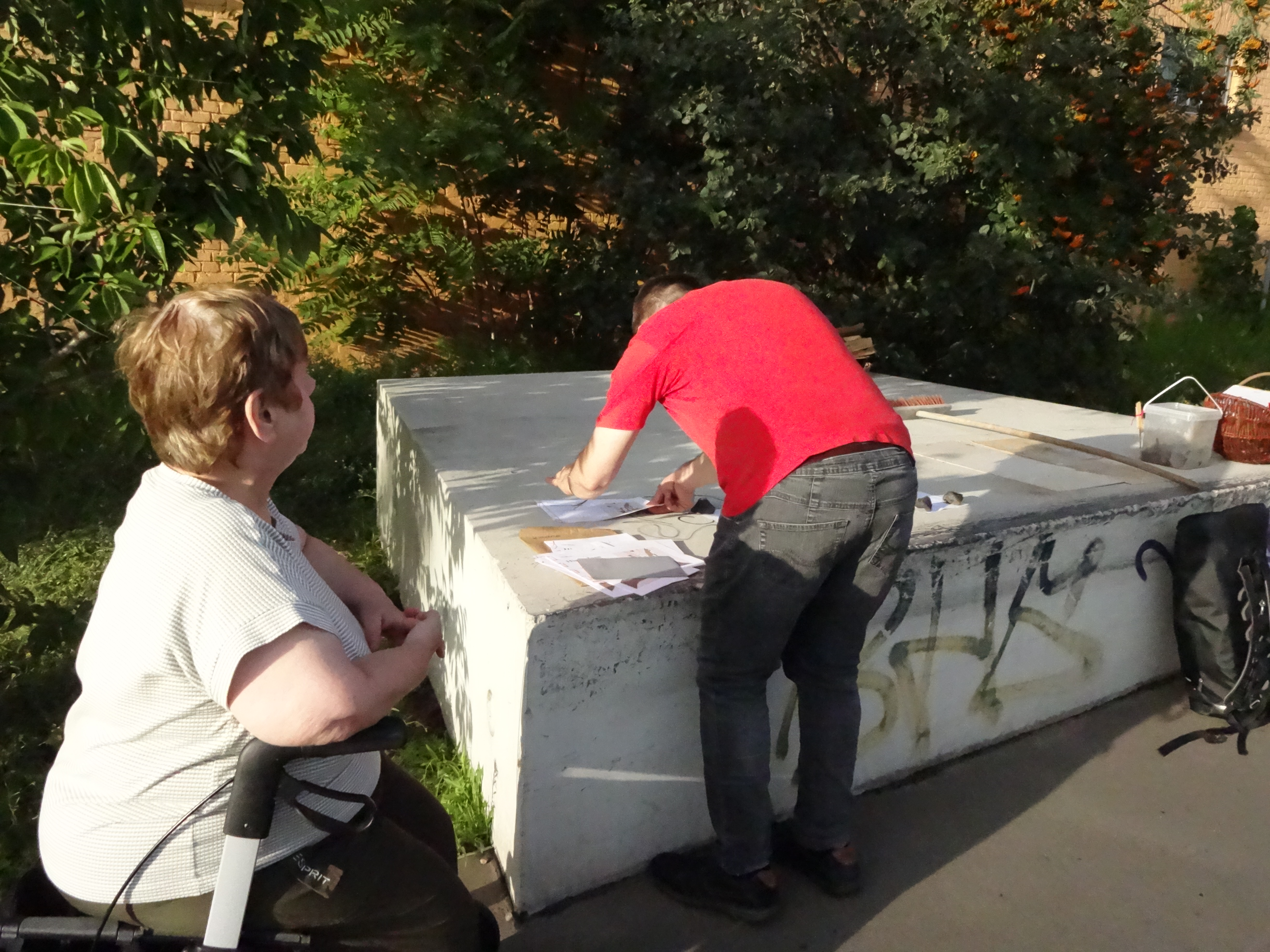 intervnierende Installationen an der Wiese neben der Nuthe Schnellstr. Potsdam
