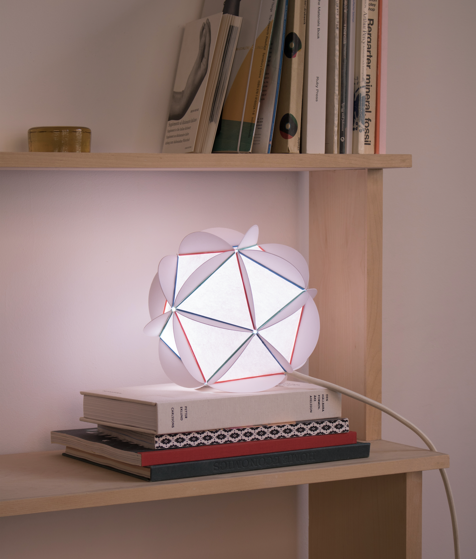 Icosa Lamp - claravonzweigbergkstore