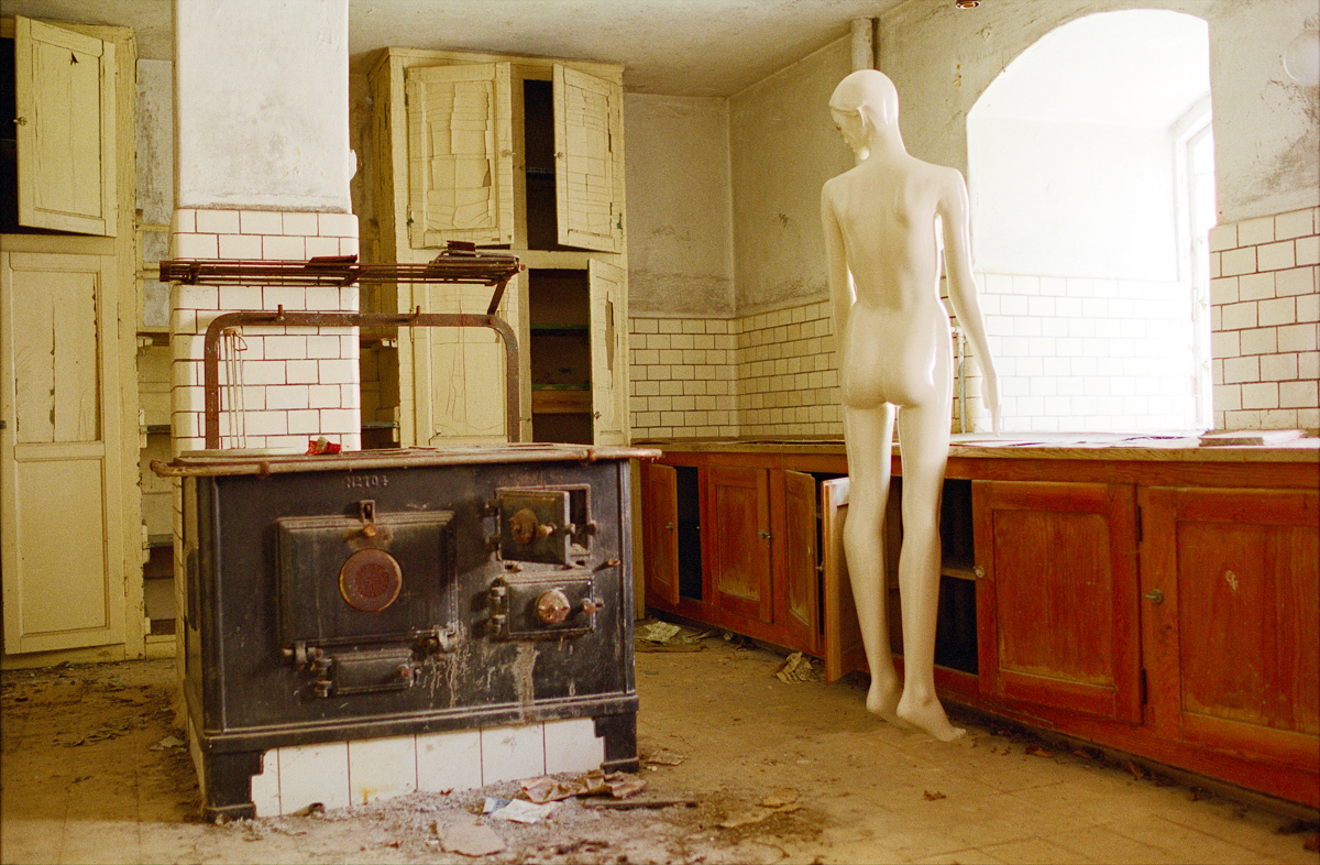 KITCHEN