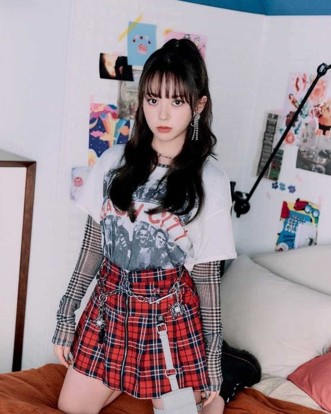 Mashiro of Kep1er wearing Pearl Nipple XL as a waist chain