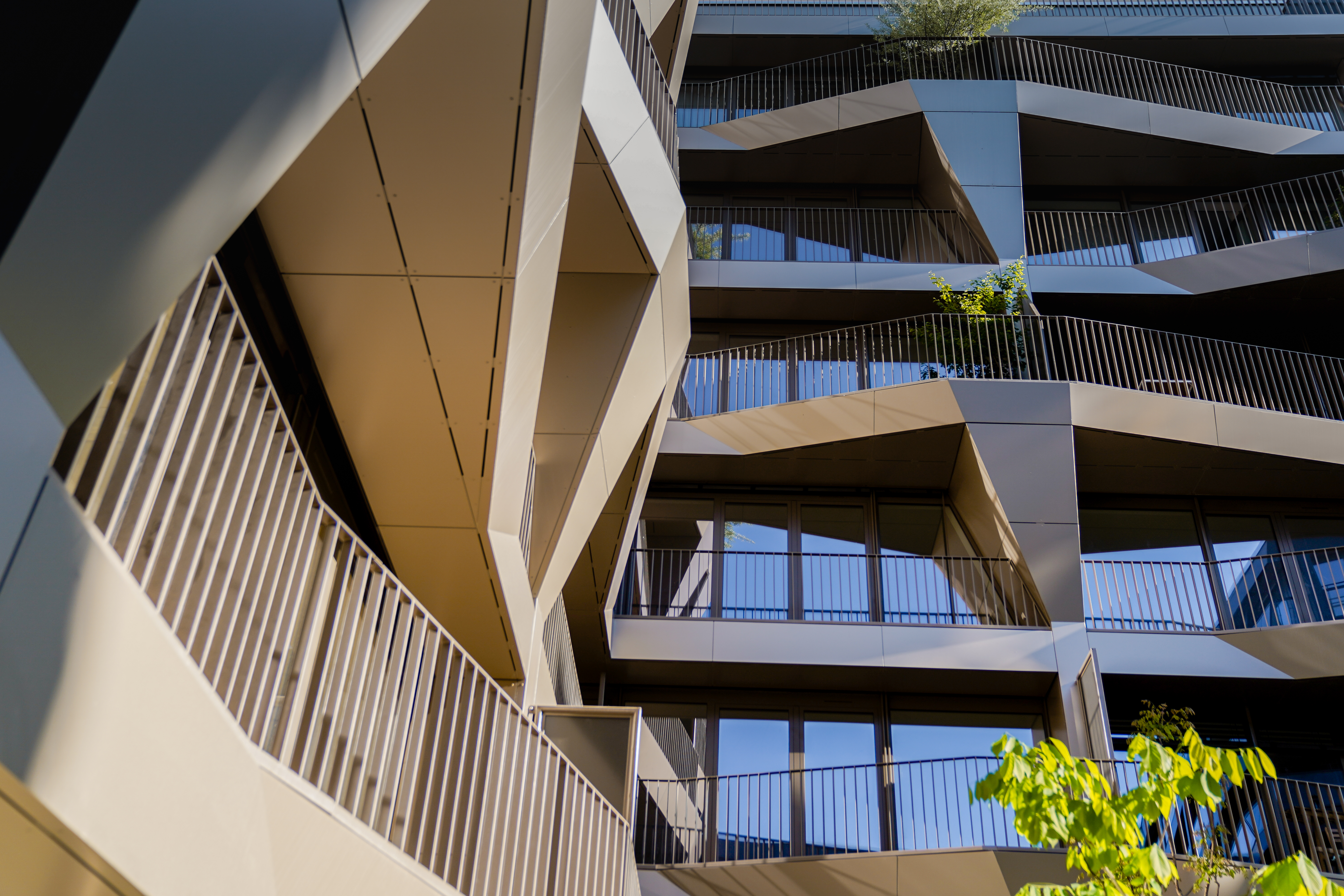 CHARLIE LIVING . GRAFT. BERLIN