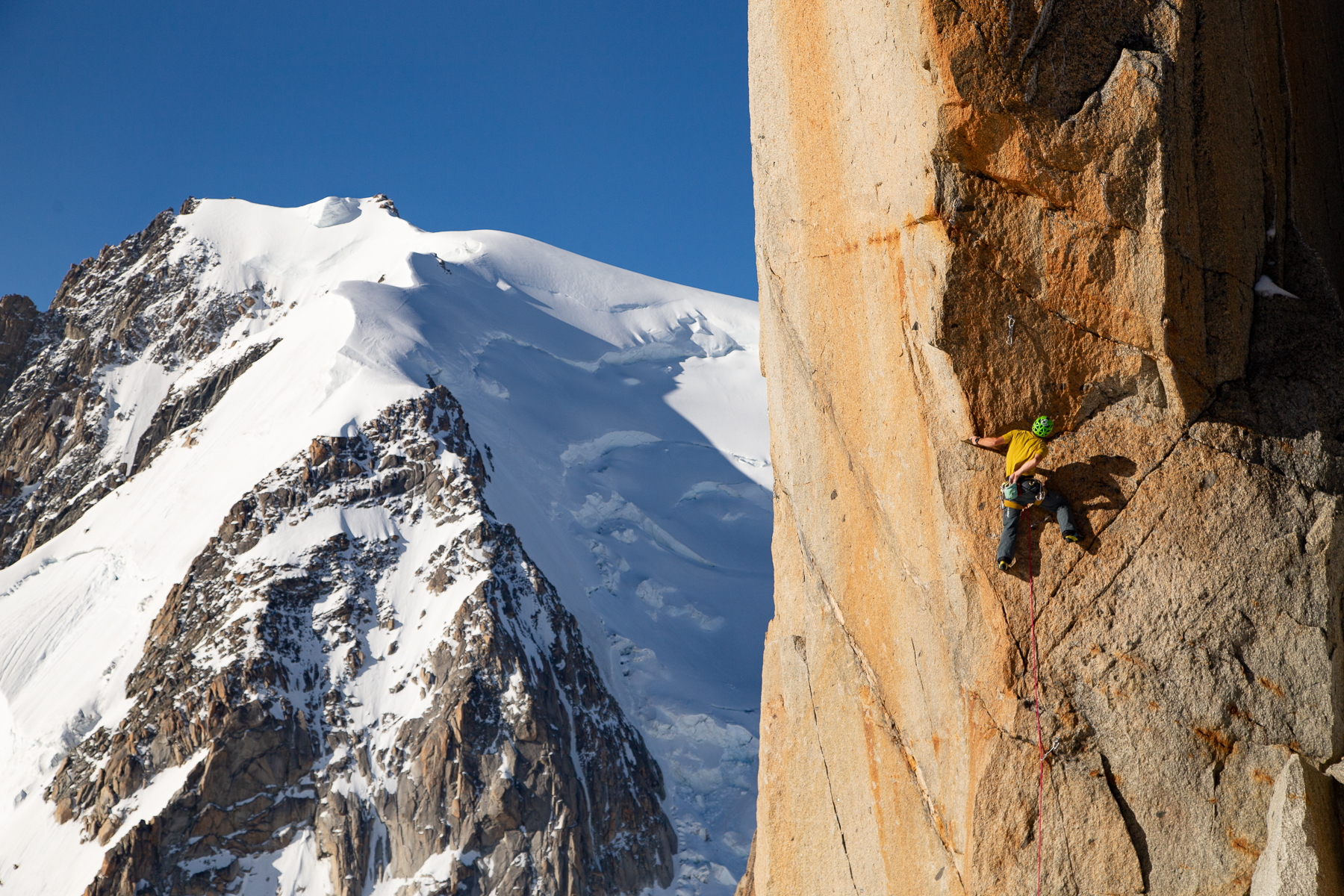 Ma&euml;l Baguet climbing &ldquo;Ar&ecirc;te des Cosmiques&rdquo; 8a, Chamonix-Mont-Blanc, 2023