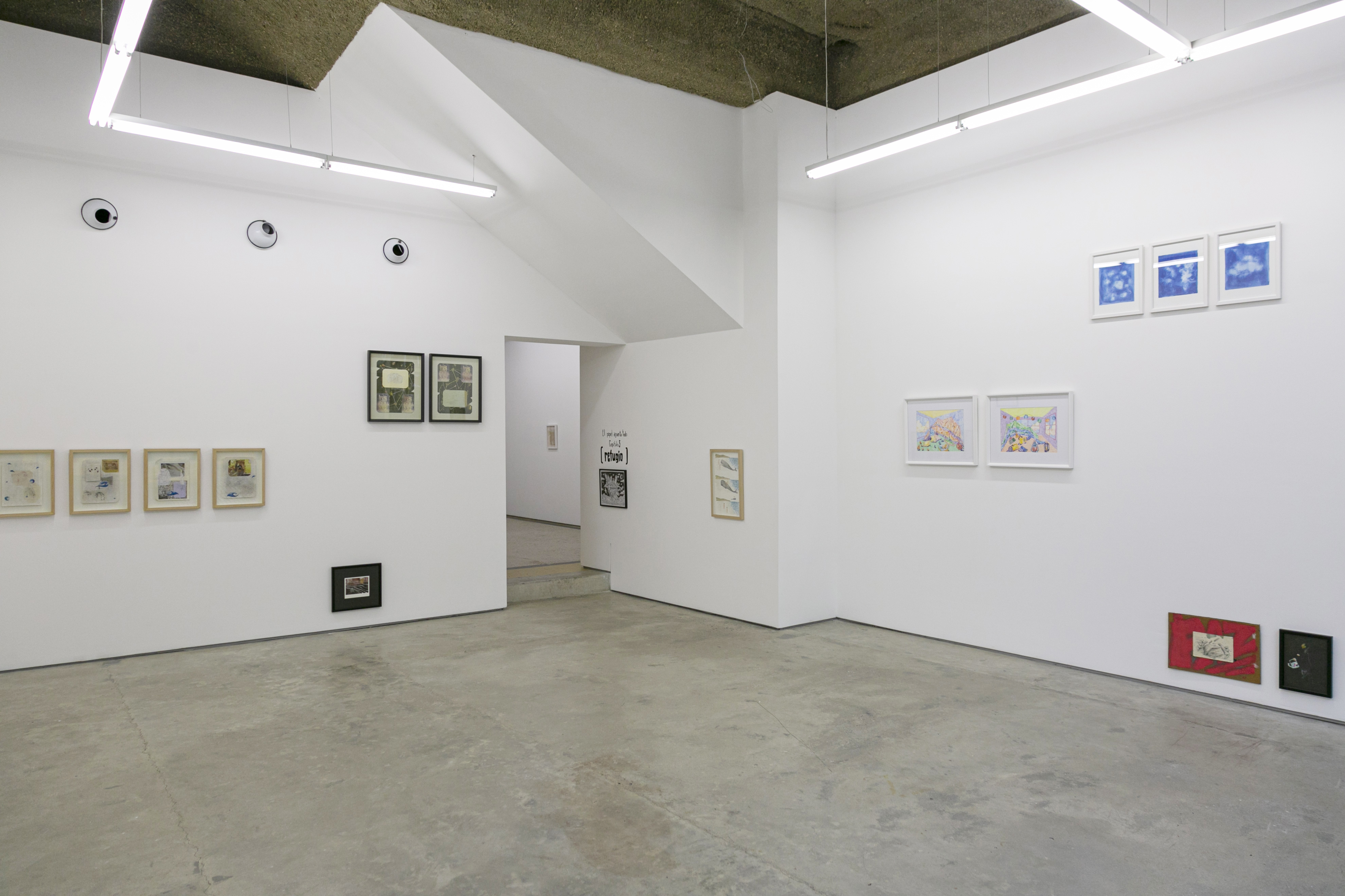 EL PAPEL AGUANTA TODO : Refugio