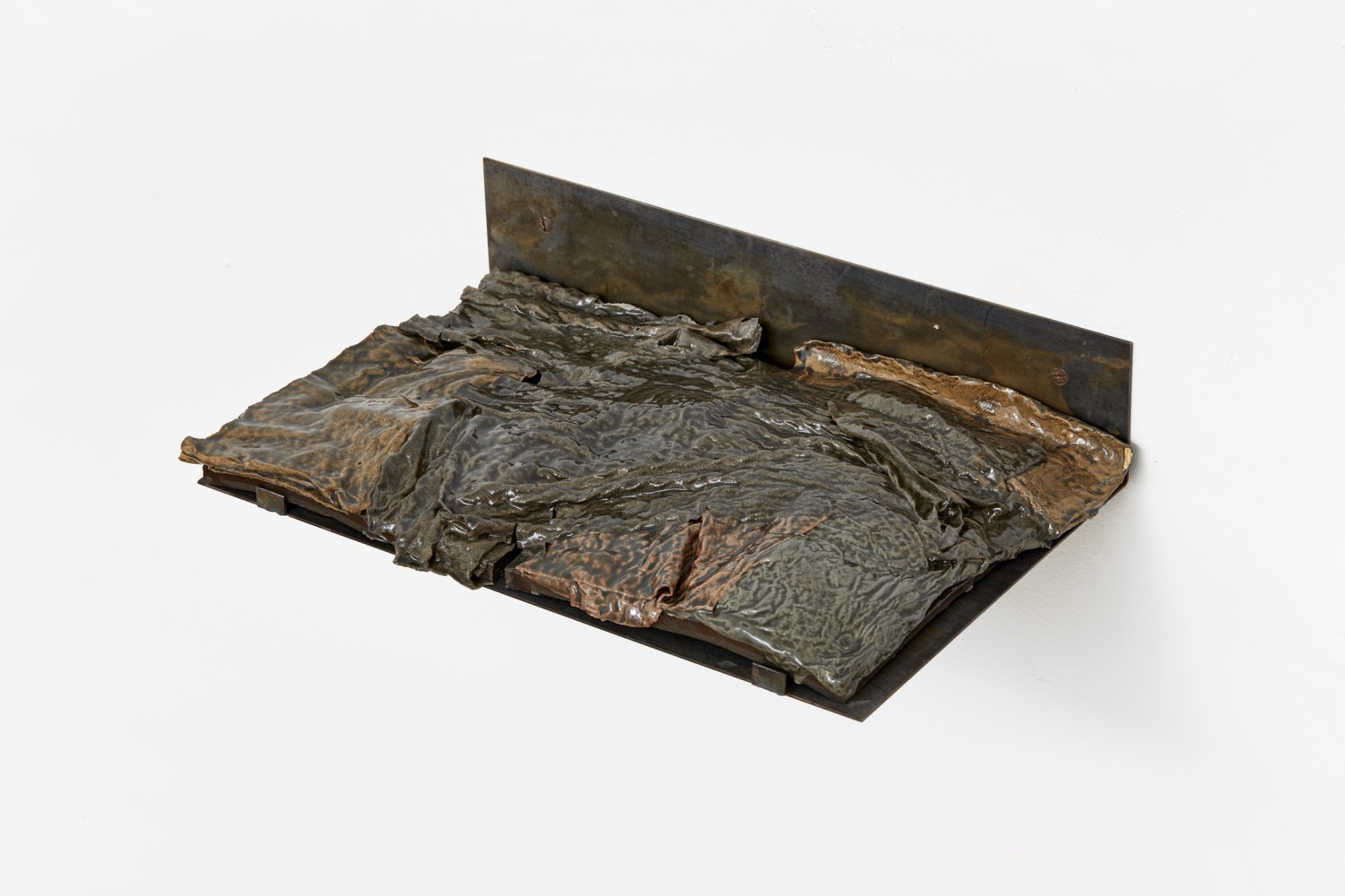 Repression, 2021 Glazed ceramics 40 x 8 x 24.5 cm