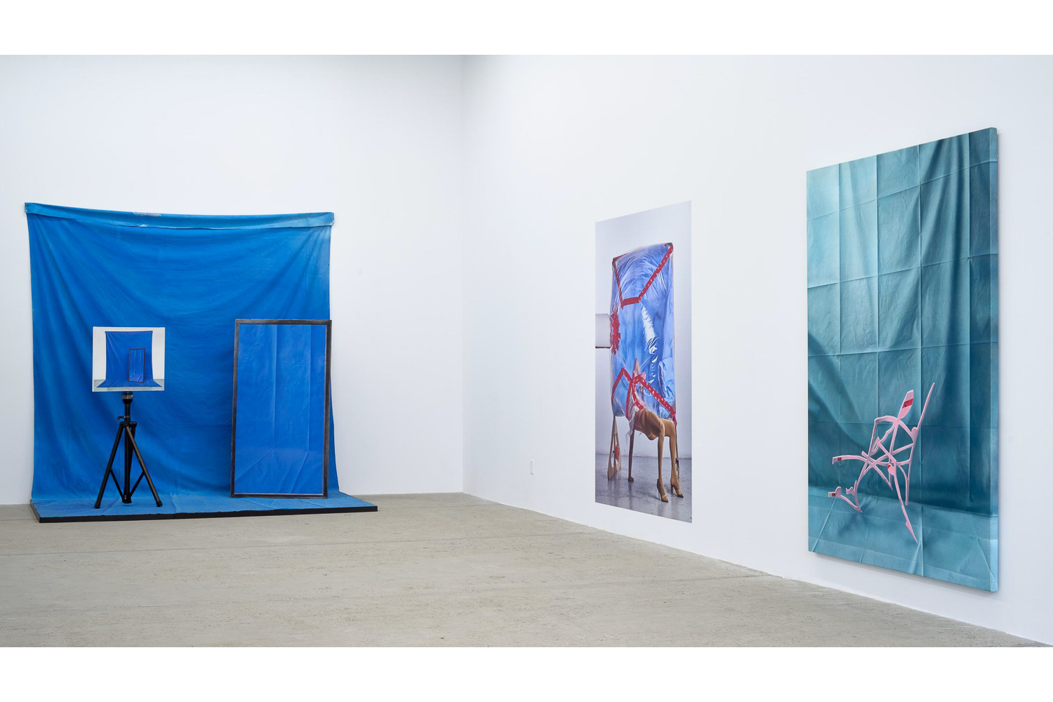Anthony Burnham. Exposition pour Marionnette en 3 actes, Acte 1 S'insérer dans l'image. Photo : Anthony Burnham.