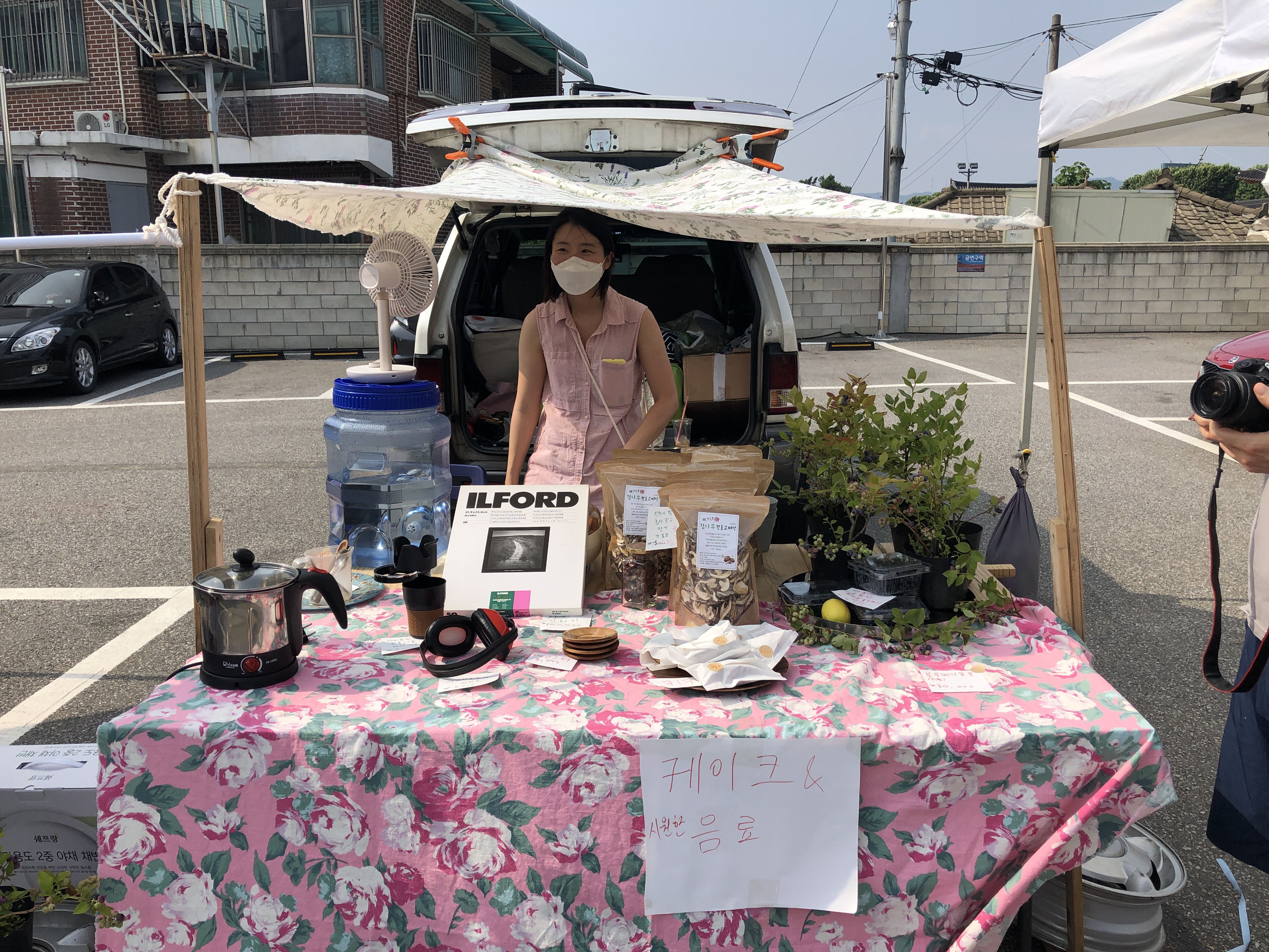 더운 날씨에도 마스크를 쓰고 참여해준 셀러분들 덕분에 사연장이 열릴 수 있었습니다.