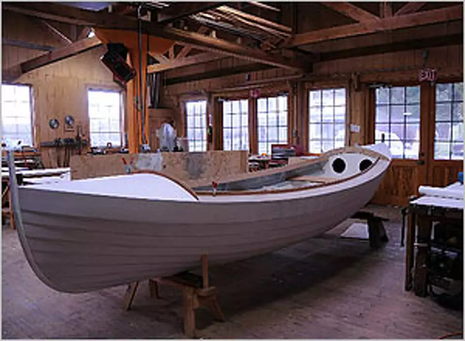 School Trains Students in Art of Building Vessels