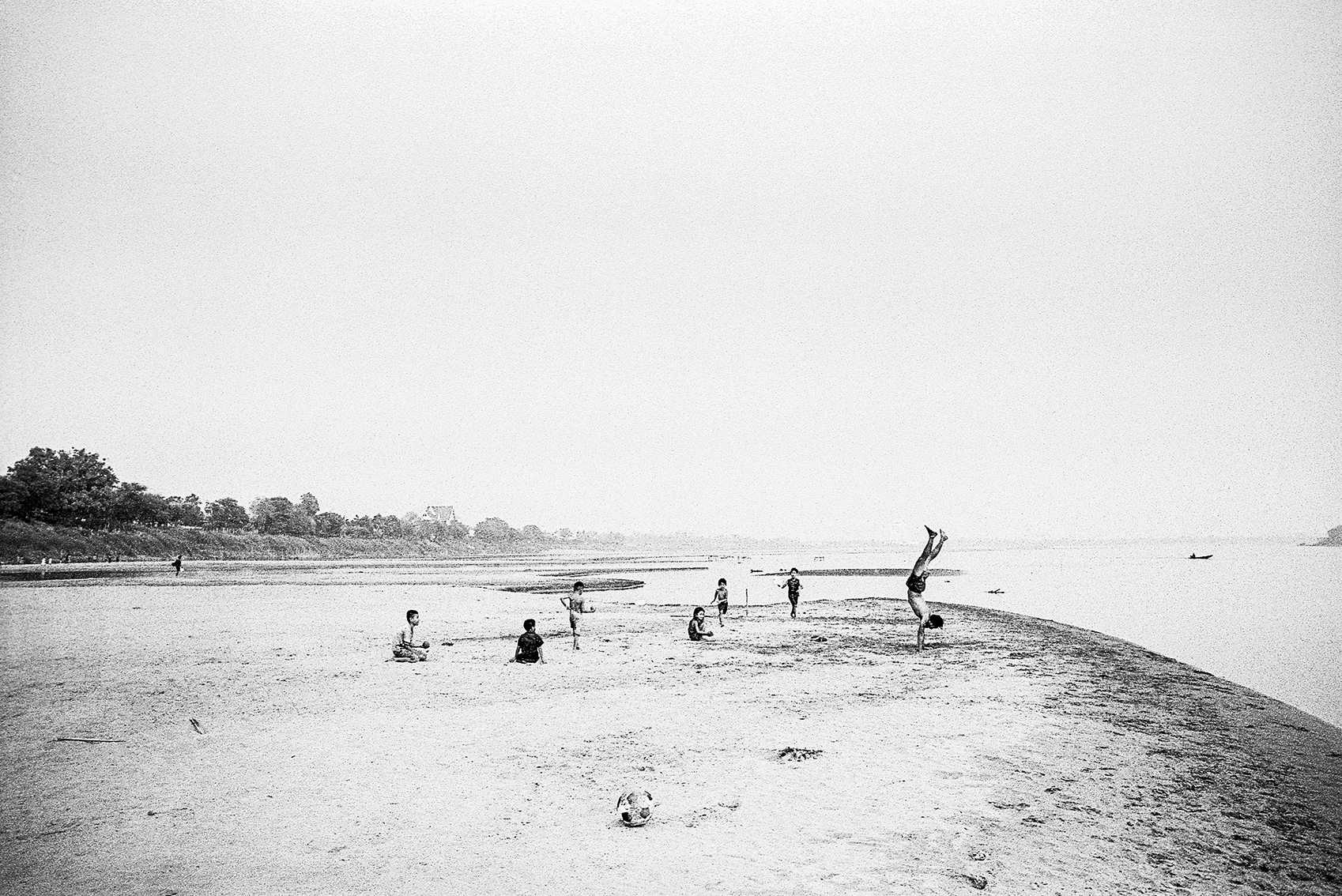 Julien Crégut - Eastern - RDP Lao - 2004/2008 -©juliencregut