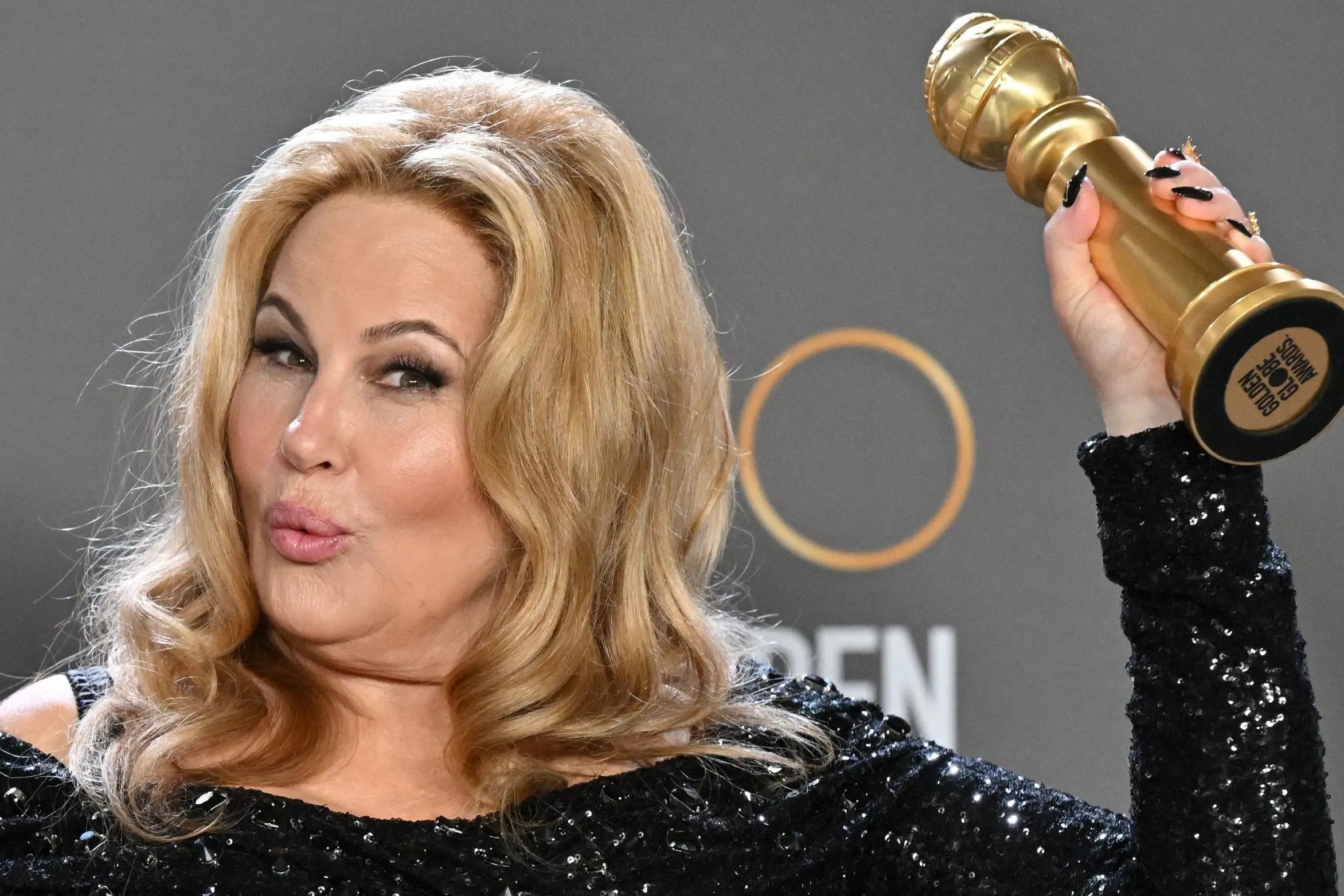 JENNIFER COOLIDGE AT THE GOLDEN GLOBES 2022