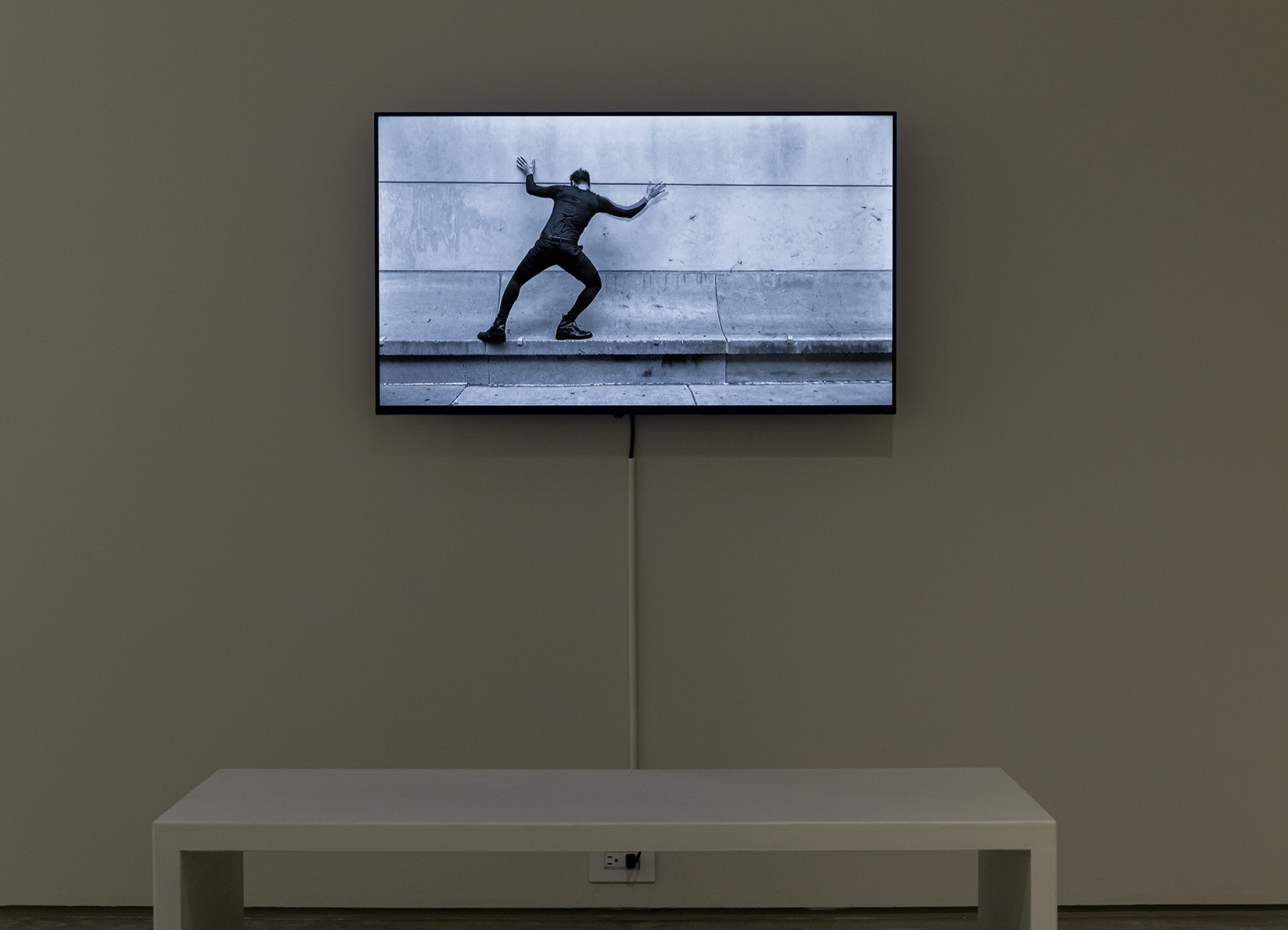 Zachary Fabri, "Mourning Stutter," 2017/2022, single channel video with sound, 8:00 min. Director, performer, sound composer: Zachary Fabri; cinematographer: Rodrigo Valenzuela; project manager: Bella Hall. Commissioned by the Barnes Foundation. Photo by Etienne Frossard. 