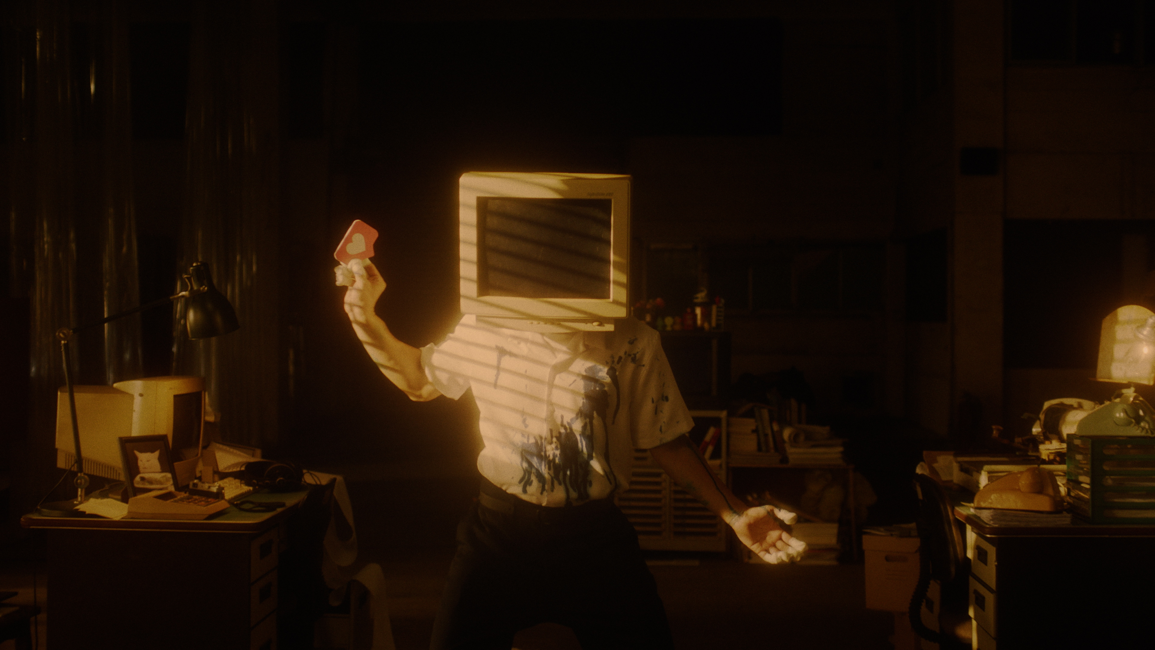 李芷婷 - 左右違法 feat. 陳婉玲令