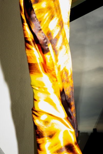 PALME D'OR / 90x90cm / 100% Satin Silk