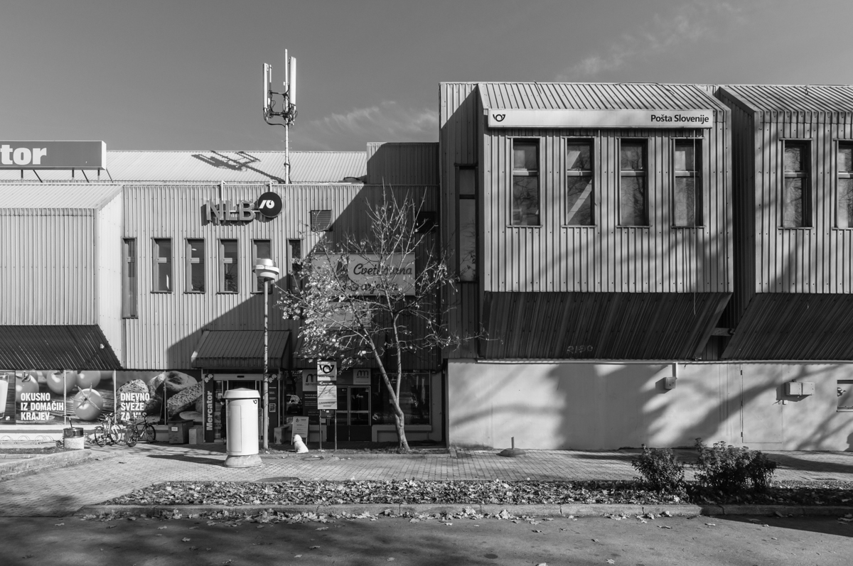 Trgovsko-poslovni center Rakovnik, Ljubljana / 1983, Franc Avbelj
